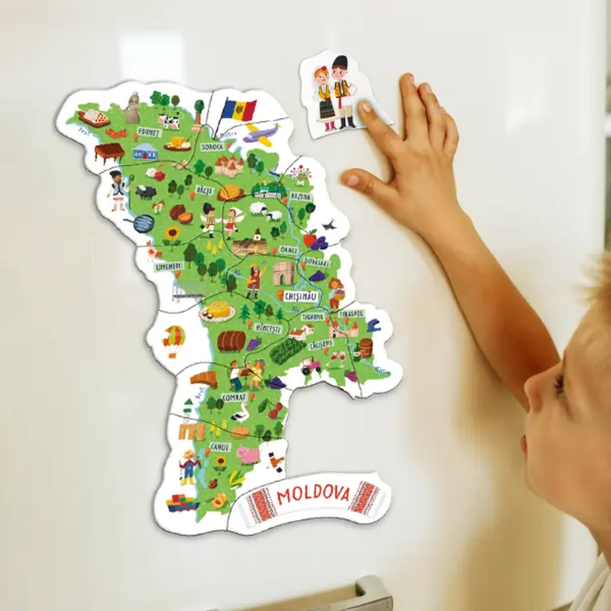 Joc magnetic educativ "Harta Moldovei", 16 piese