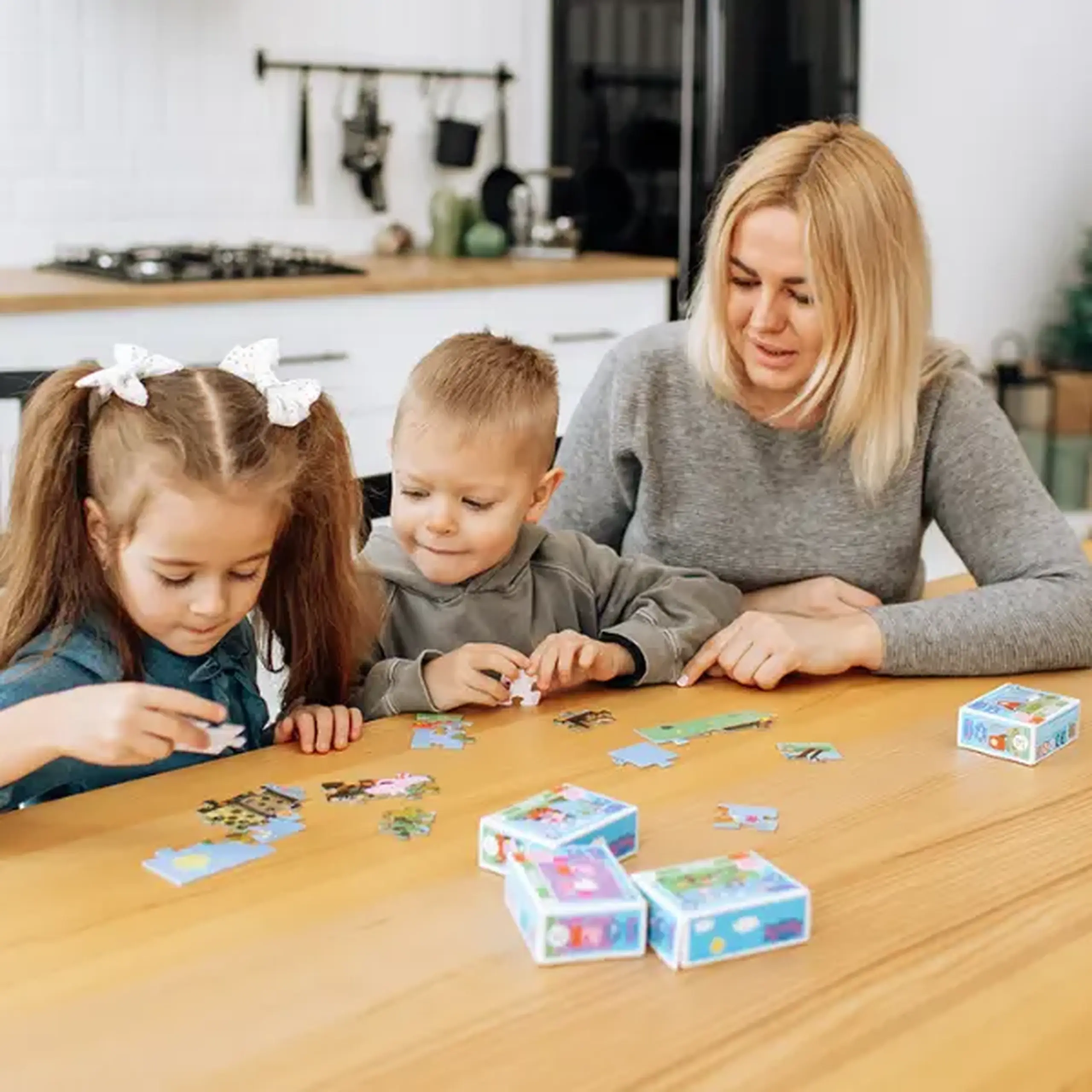 Puzzle-mini "Joacă cu prietena", seria Peppa Pig, 35 elem.