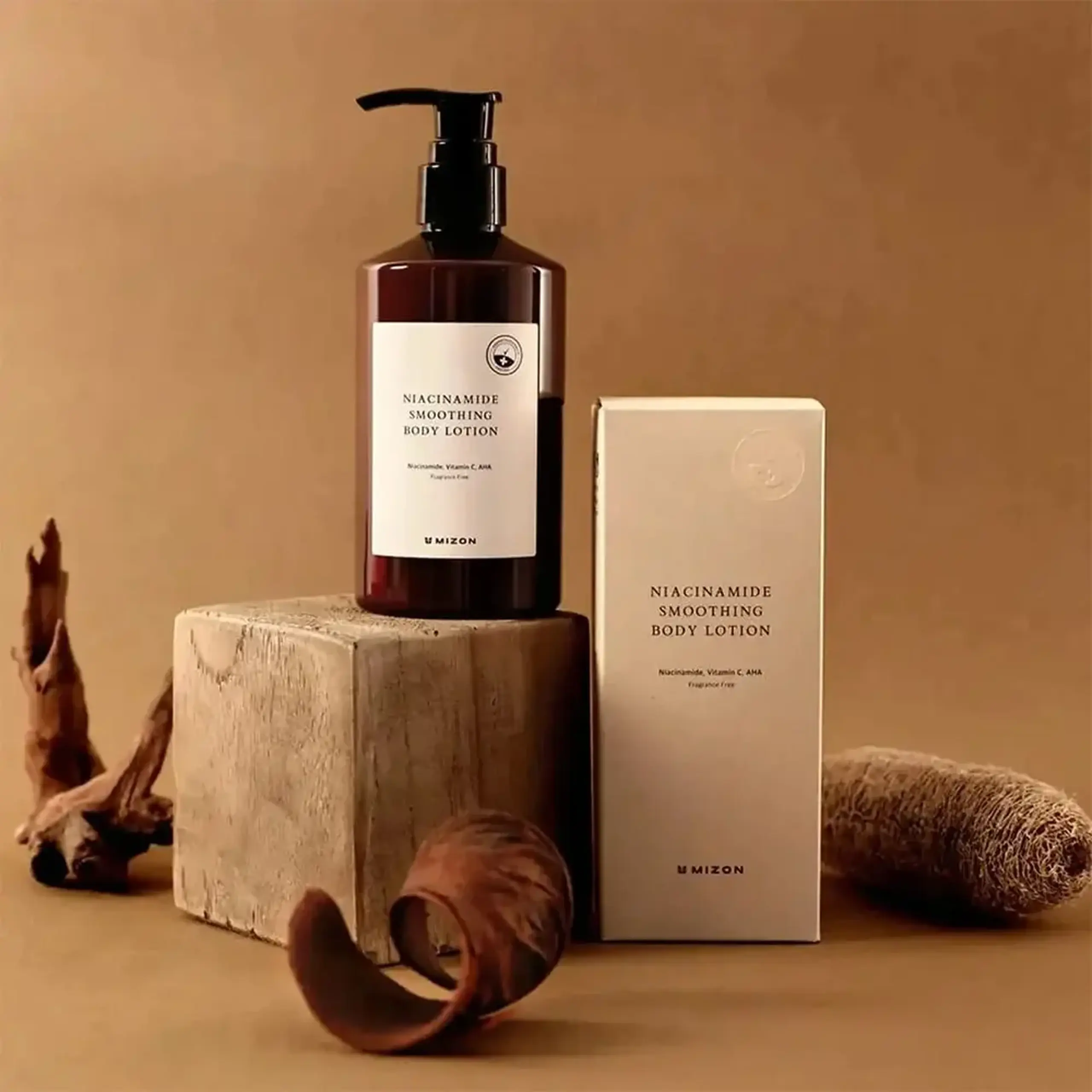 Loțiune pentru corp cu niancinamidă contra pigmentației Mizon Niacinamide Smoothing Body Lotion 300ml