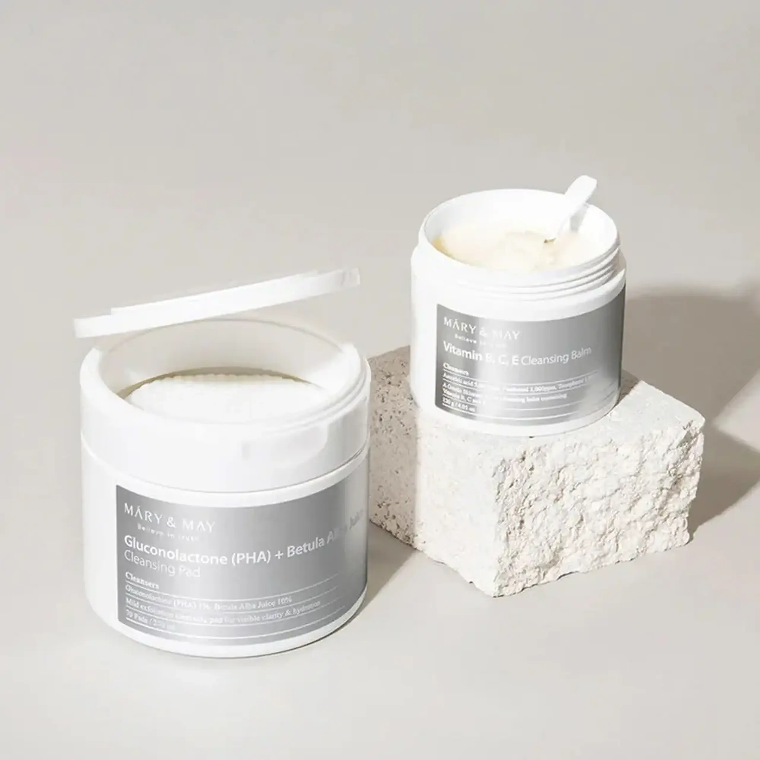 Balsam de curățare cu un complex de vitamine Mary & May Vitamin B.C.E Cleansing Balm 120g