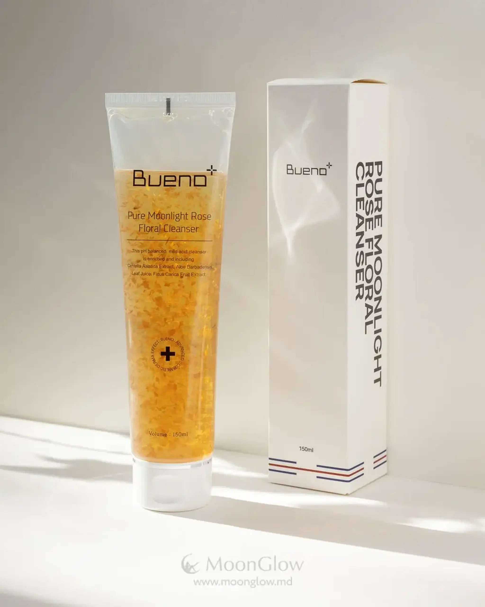 Gel de spălare cu petale de trandafir Bueno Pure Moonlight Rose Floral Cleanser 150ml