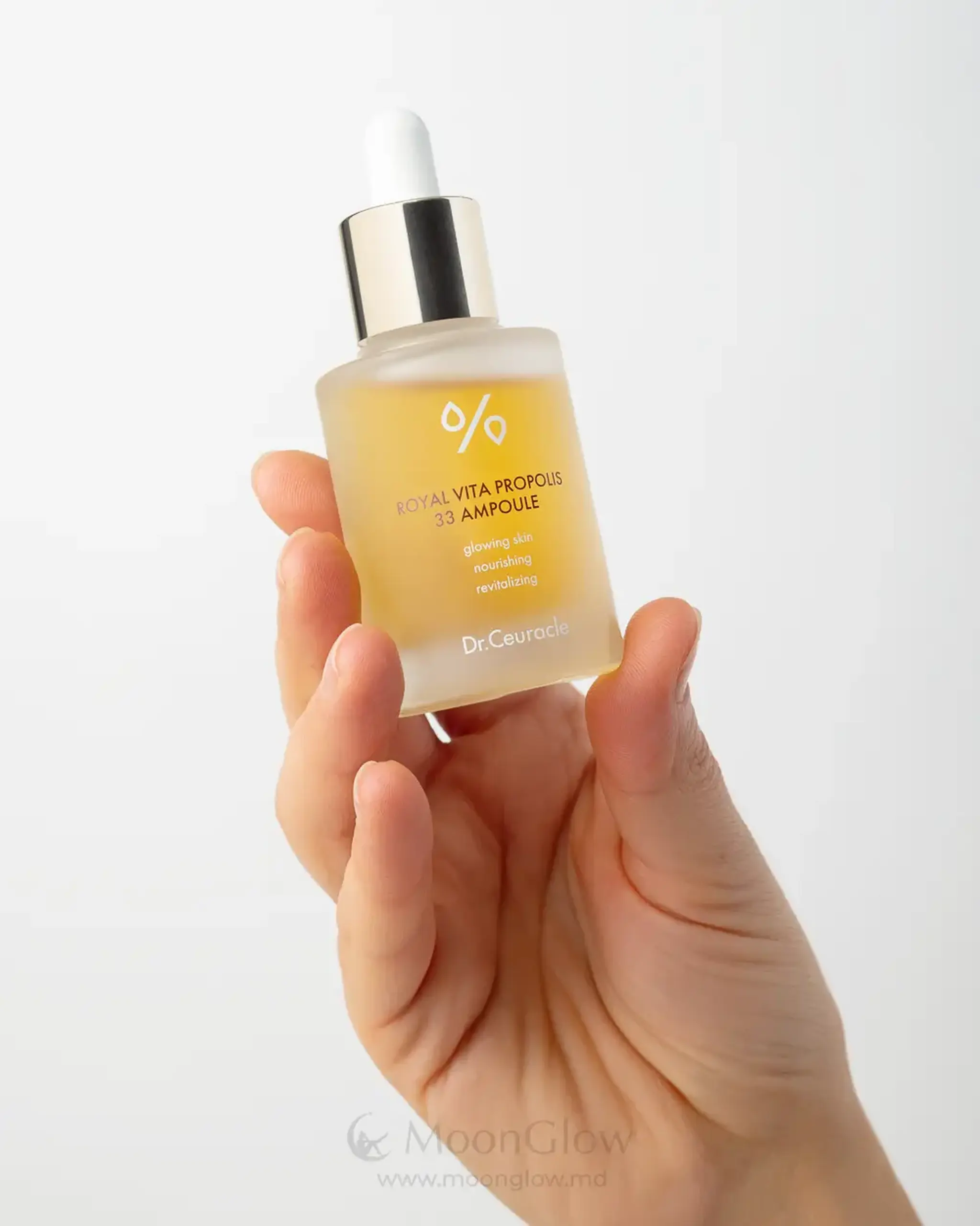 Fiolă de propolis pentru îmbunătățirea tonusului pielii Dr. Ceuracle Royal Vita PROPOLIS 33 Ampoule 30 ml