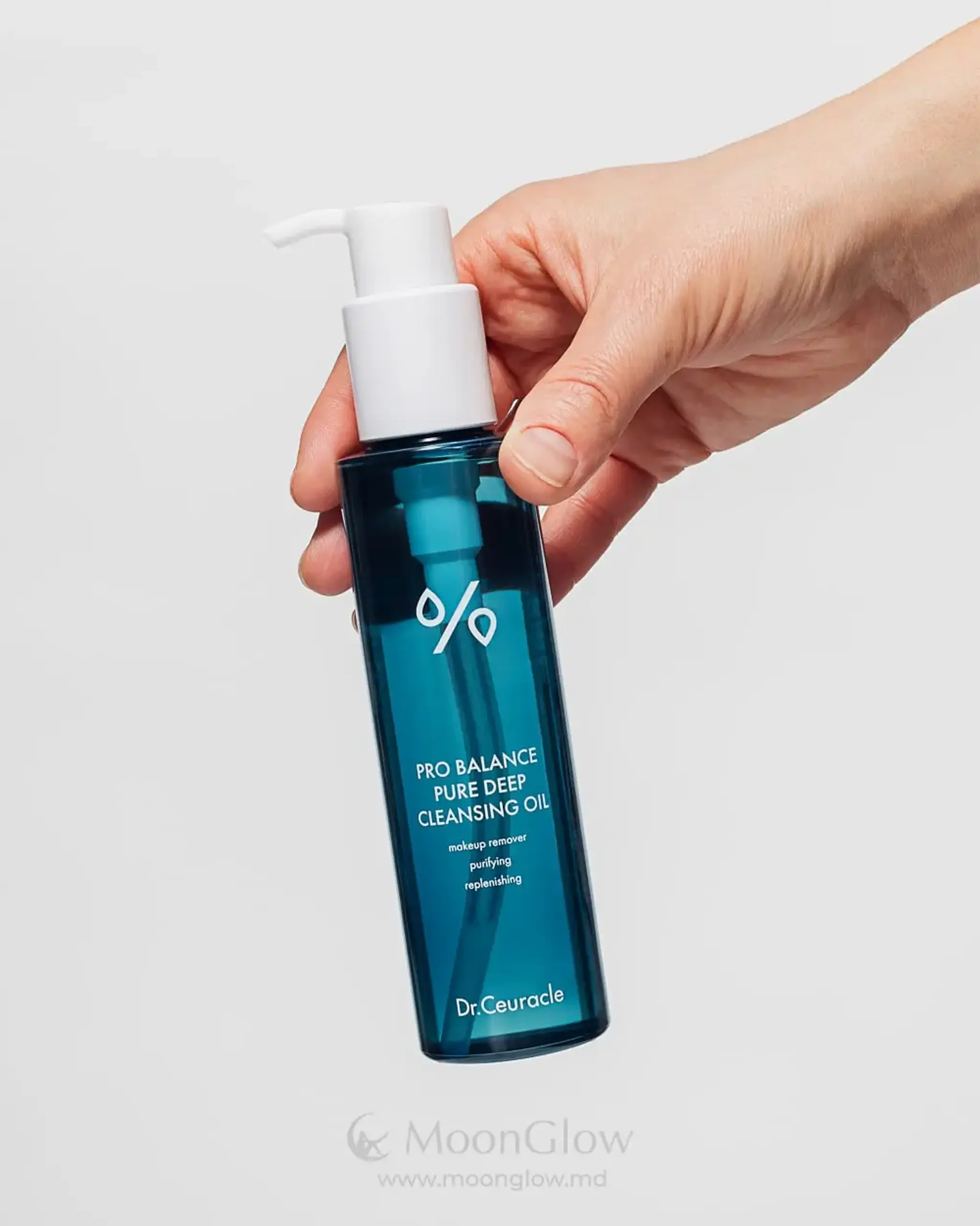 Uleil hidrofil pentru restabililea barierei tenului DR. Ceuracle Pro-balance Pure Deep Cleansing Oil 155 ml