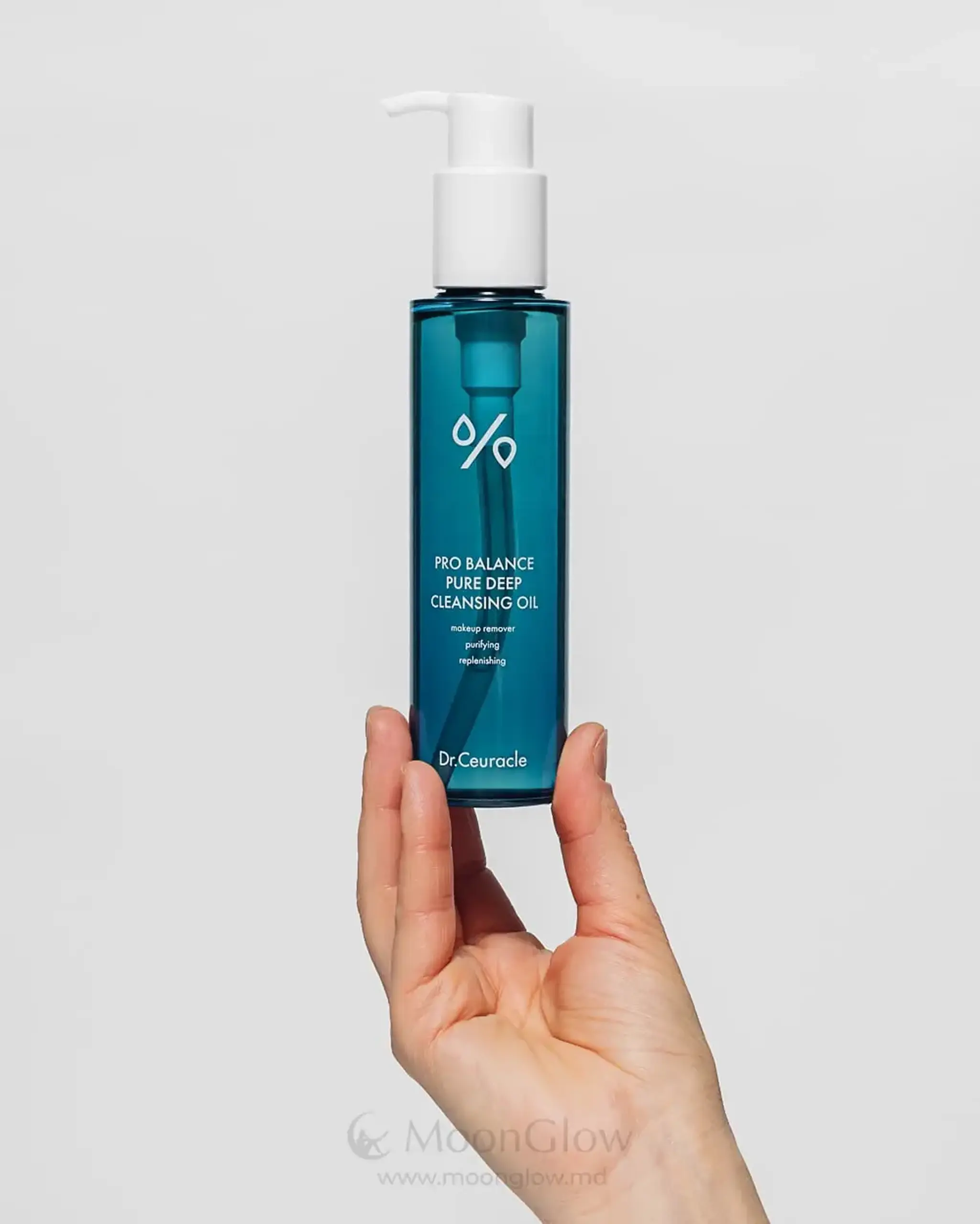Uleil hidrofil pentru restabililea barierei tenului DR. Ceuracle Pro-balance Pure Deep Cleansing Oil 155 ml