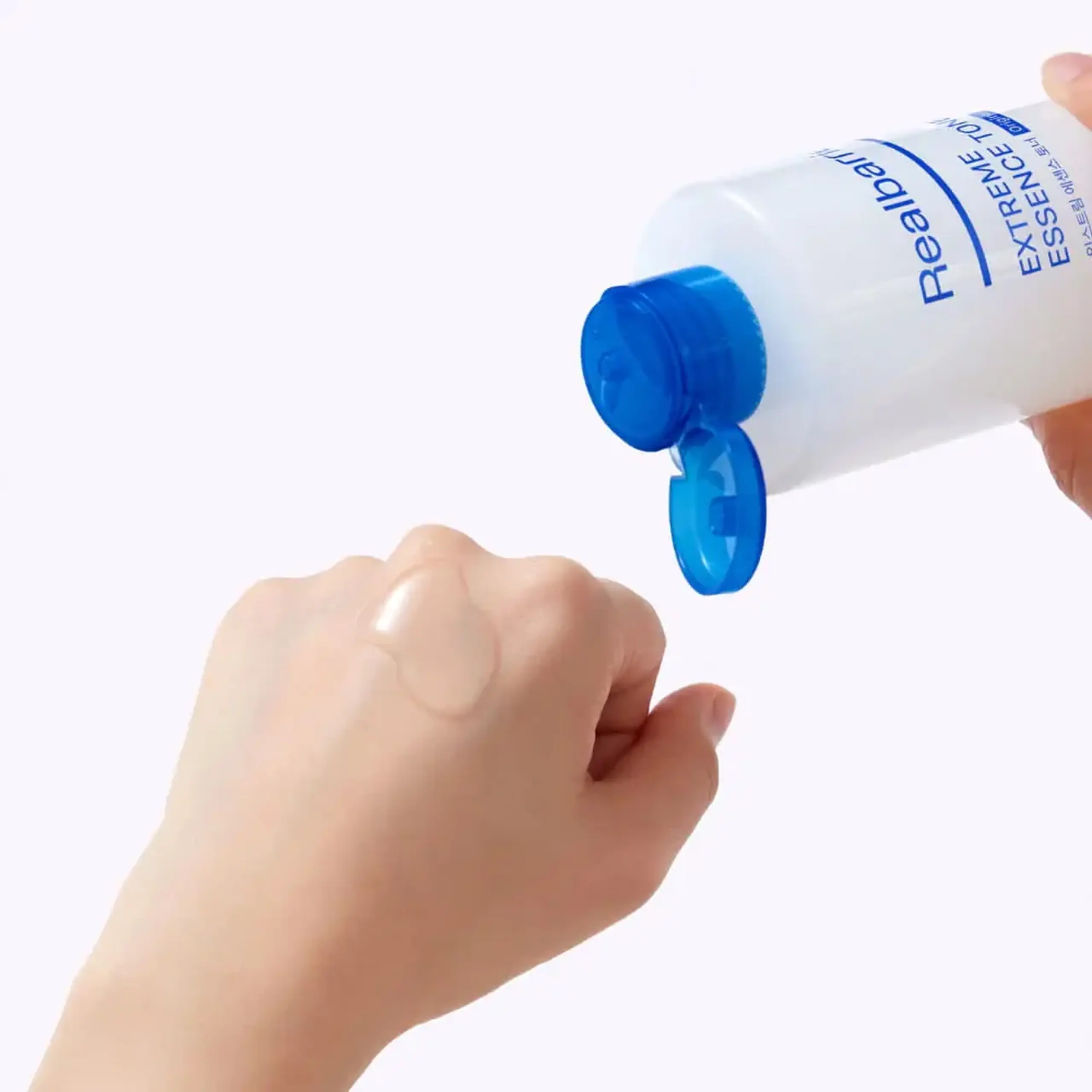 Toner cu efect de hidratare profundă, restabilire și calmare Real Barrier Extreme Essence Toner 200ml