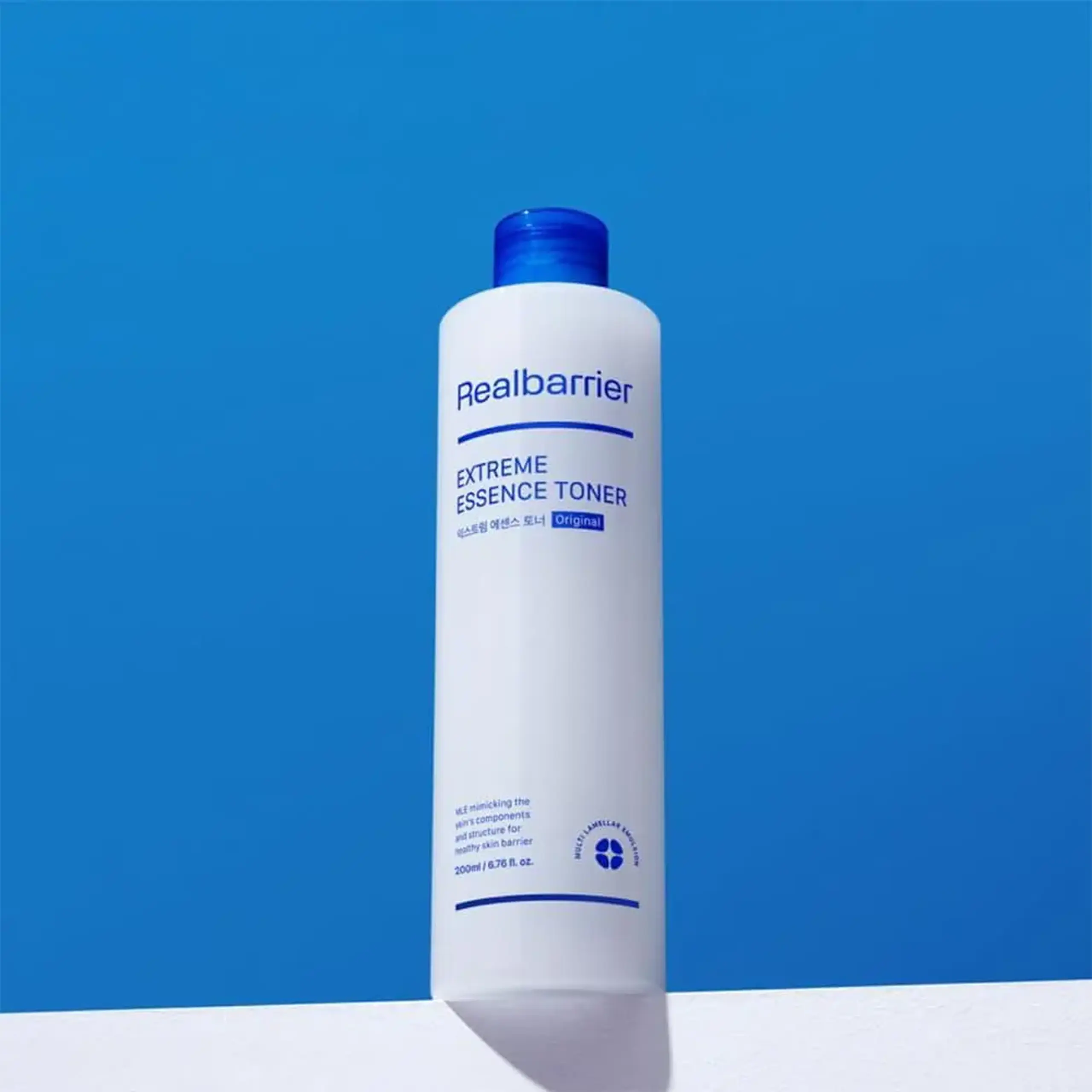 Toner cu efect de hidratare profundă, restabilire și calmare Real Barrier Extreme Essence Toner 200ml