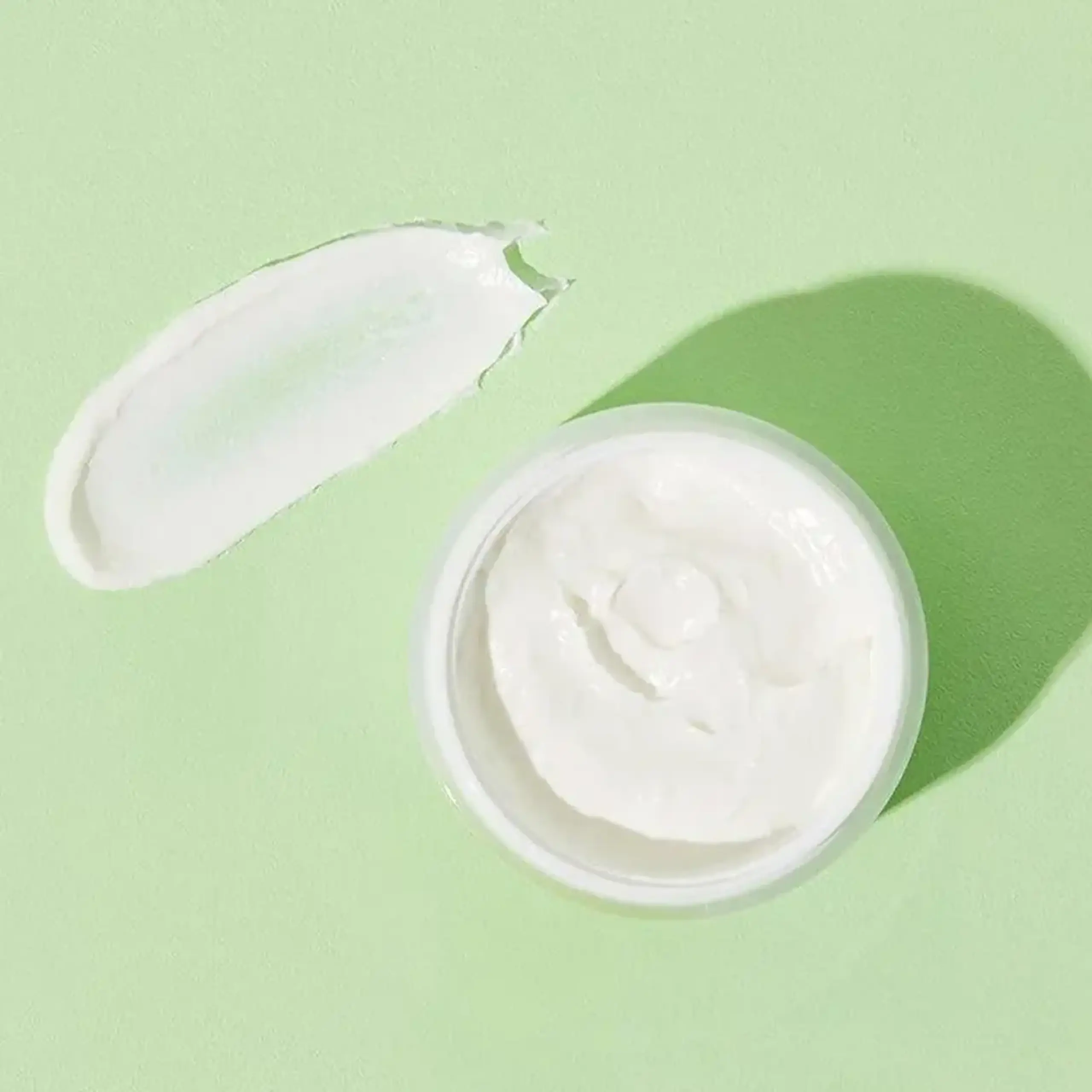 Crema hidratanta cu efect de linistire cu Centella Asiatica COSRX Centella Blemish Cream 30 ml