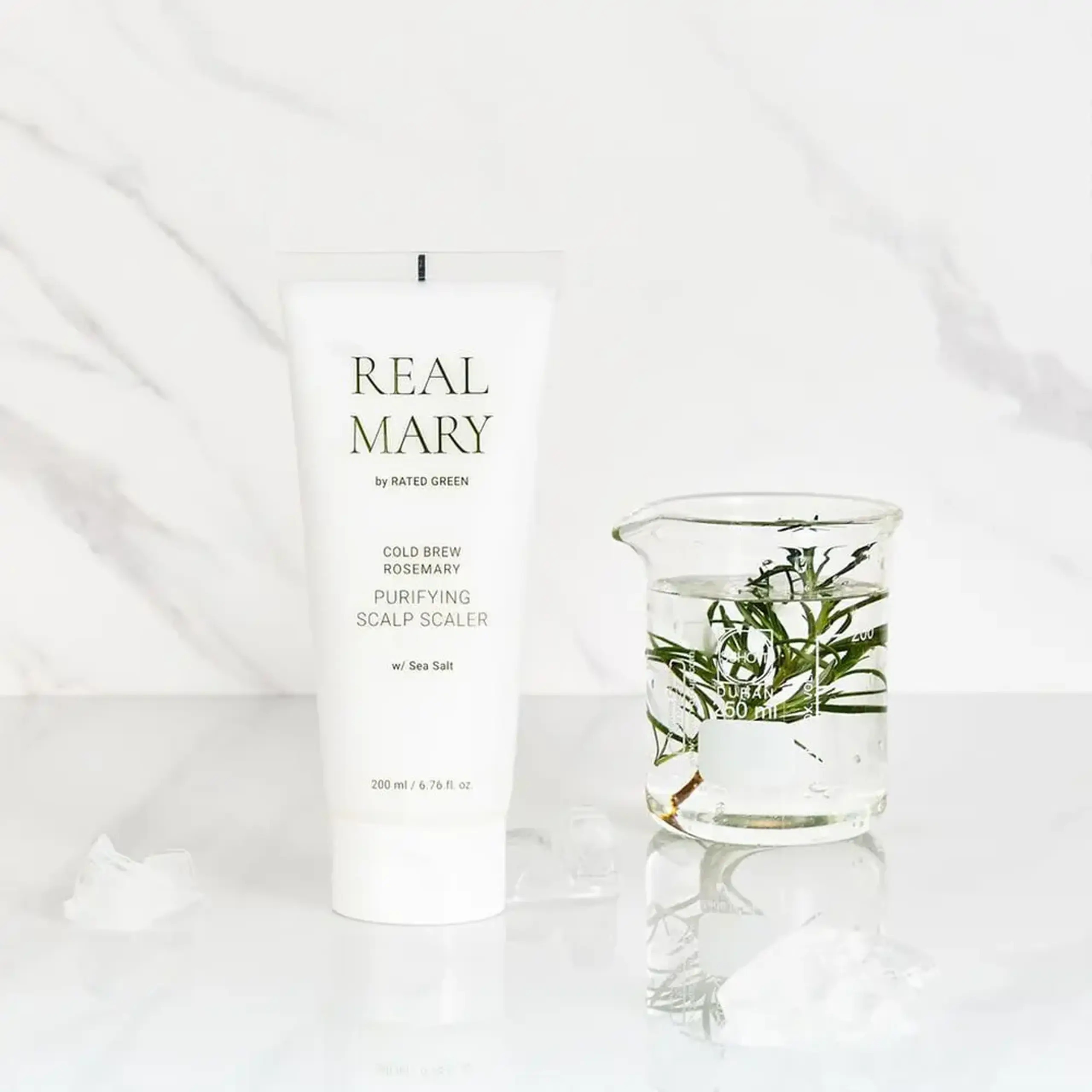 Mască pentru curățirea scalpului Rated Green Cold Brew Rosemary Purifying Scalp Scaler Sea Salt 200ml