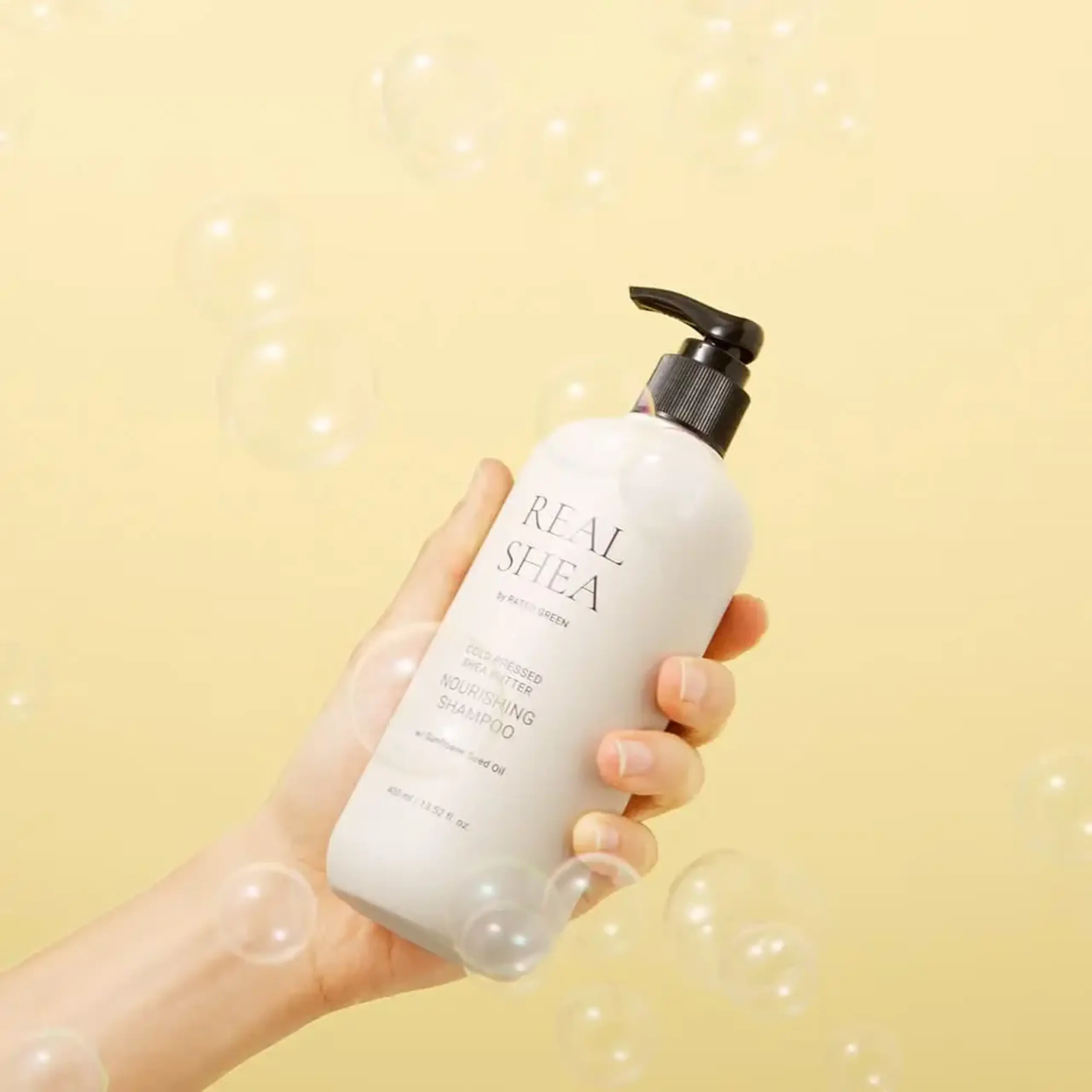 Șampon hidratant cu Unt de Shea Rated Green Cold Pressed Shea Butter Nourishing Shampoo 400ml