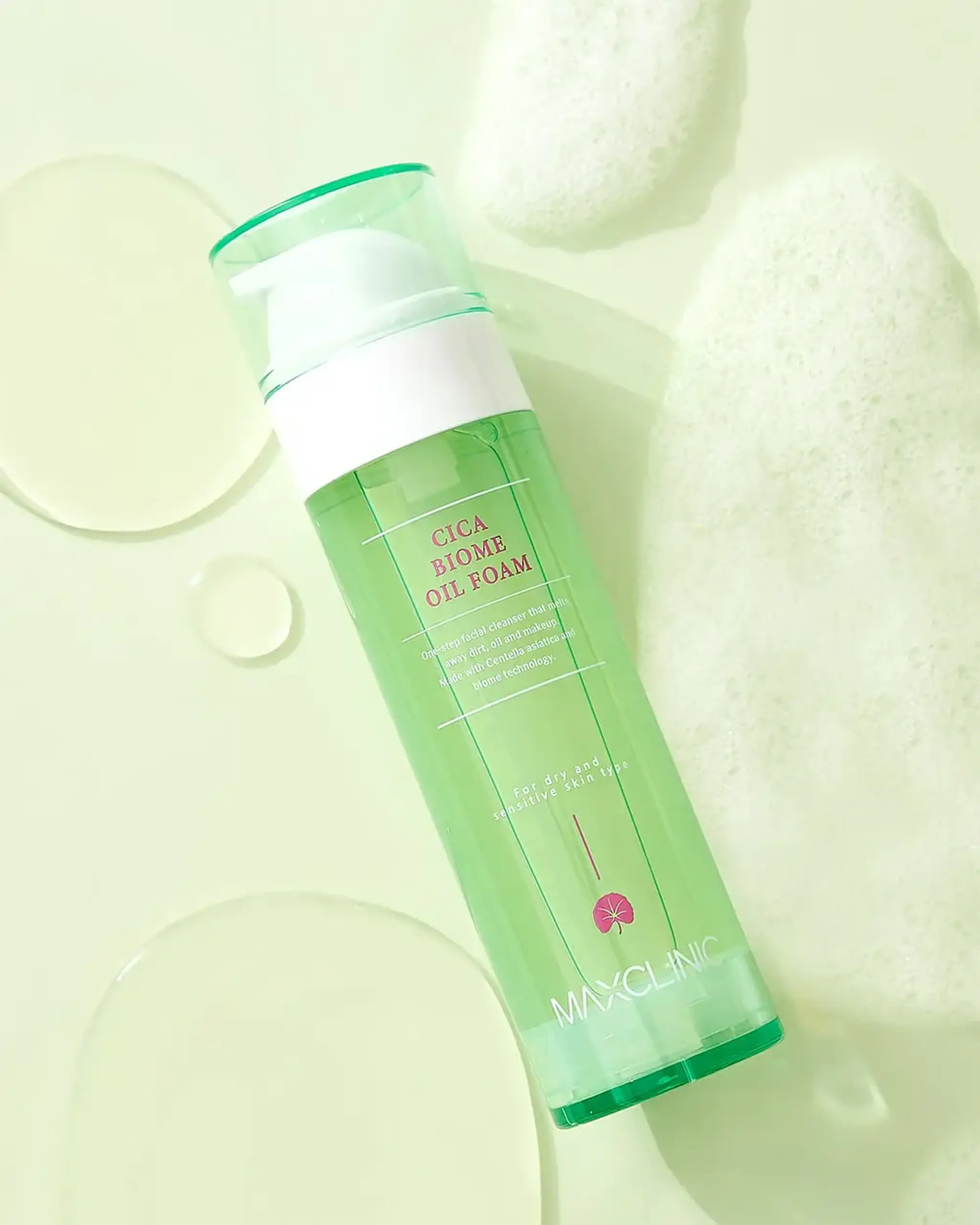 Produs multifuncțional 2 în 1 pentru pielea sensibilă Maxclinic Cica Biome Oil Foam 110g