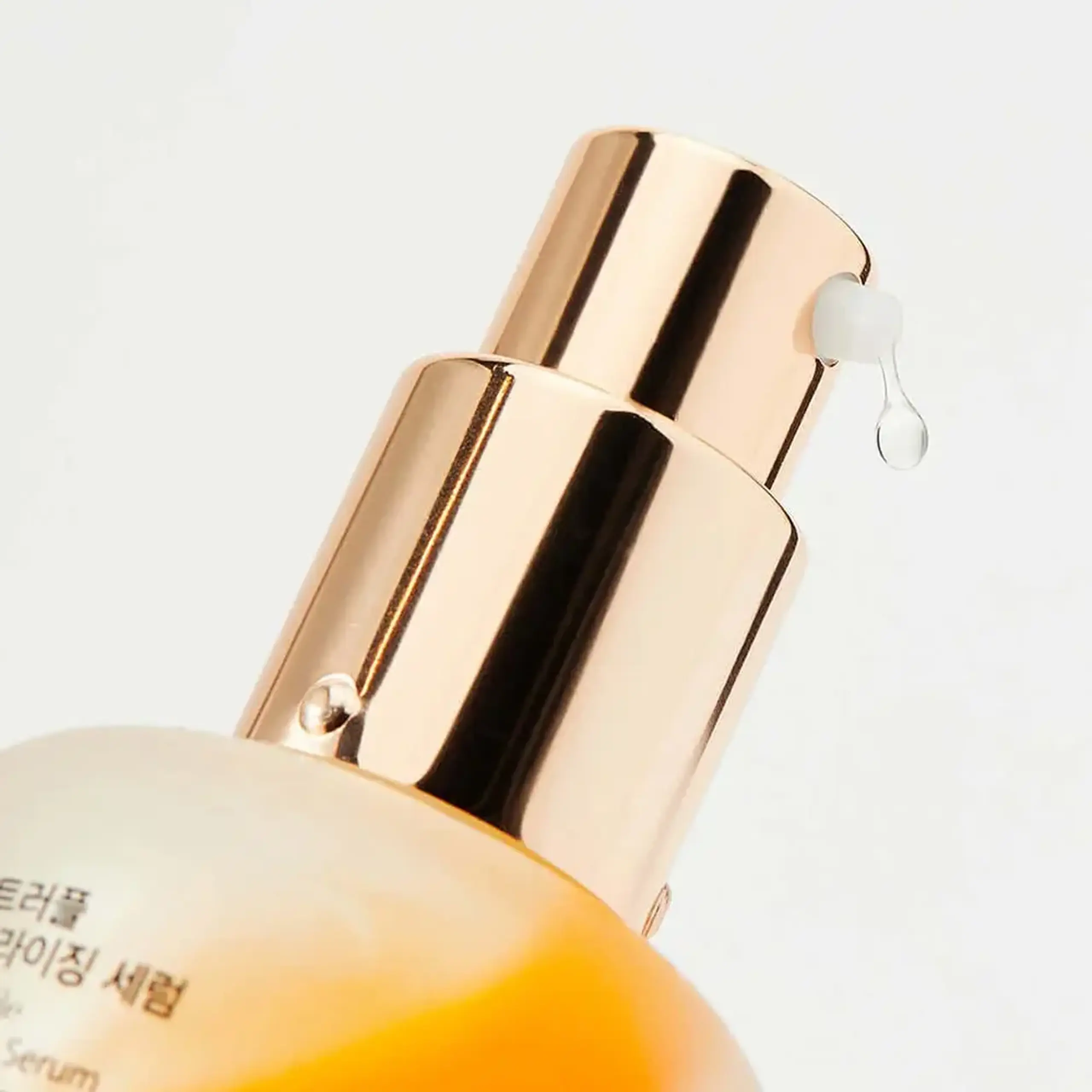 Ser bifazic pentru piele radiantă D'alba White Truffle Double Layer Revitalizing Serum 30ml