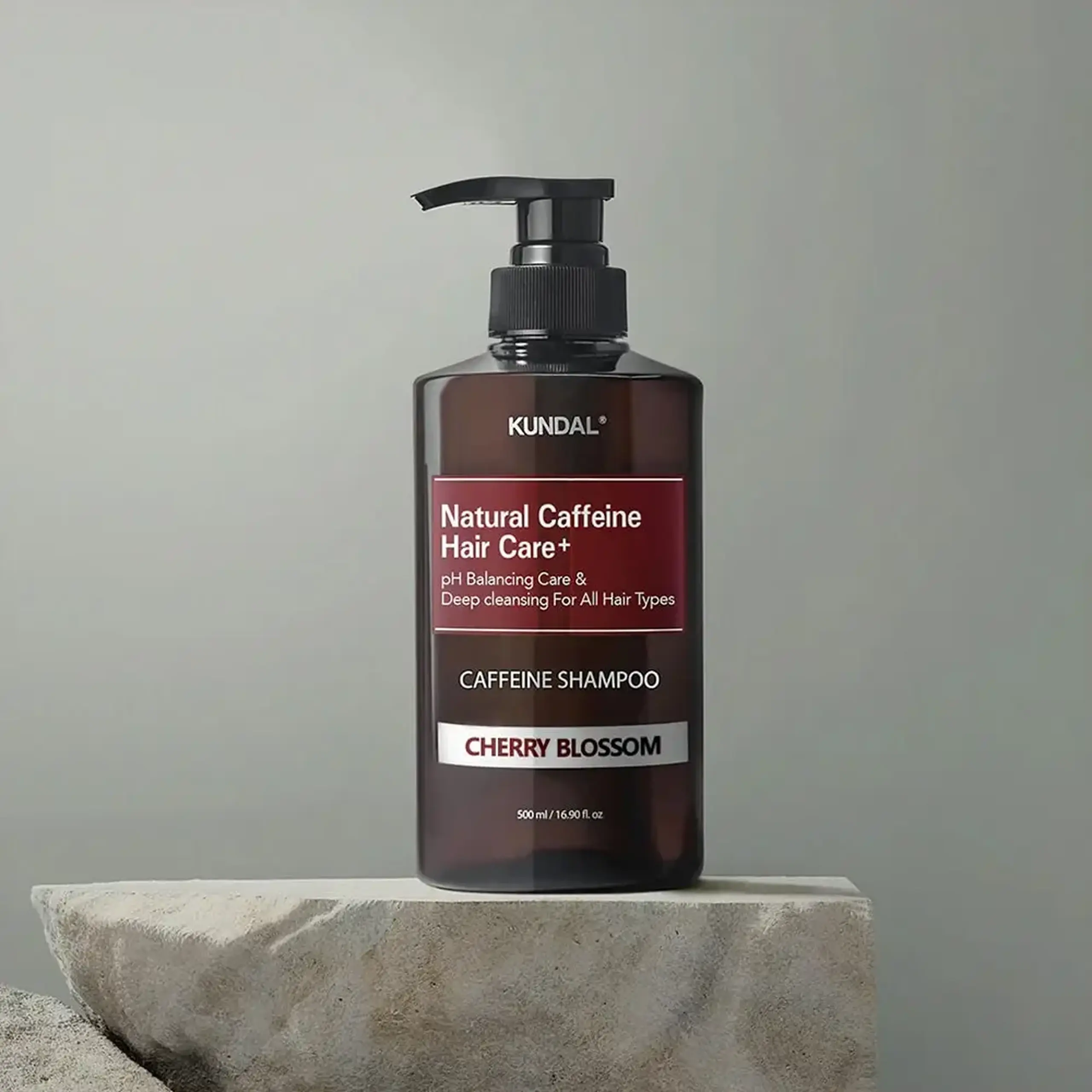 Şampon anticădere cu cofeină Kundal Caffeine Shampoo Cherry Blossom 500ml