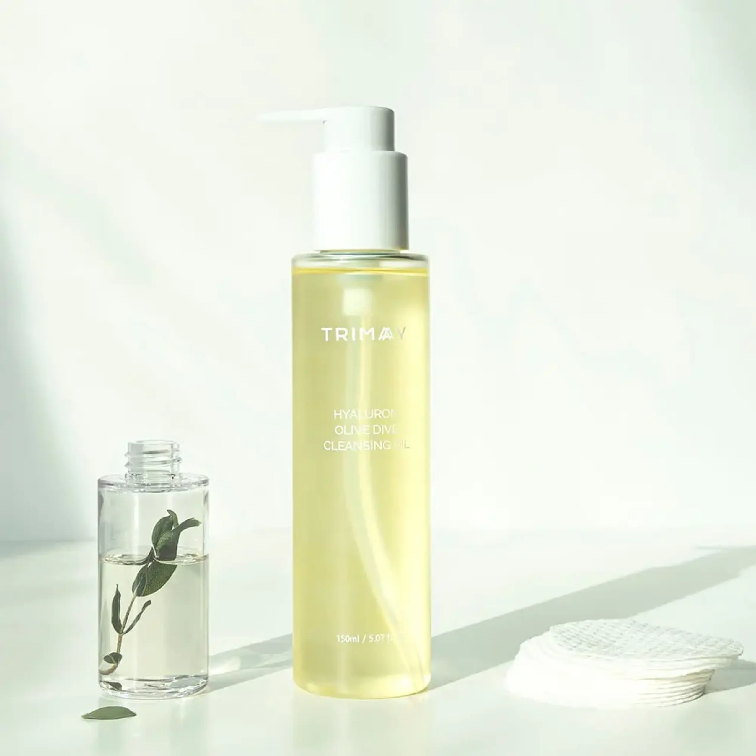 Uleiul de curățare cu un pH ușor acid Trimay Hyaluron Olive Dive Cleansing Oil 150ml
