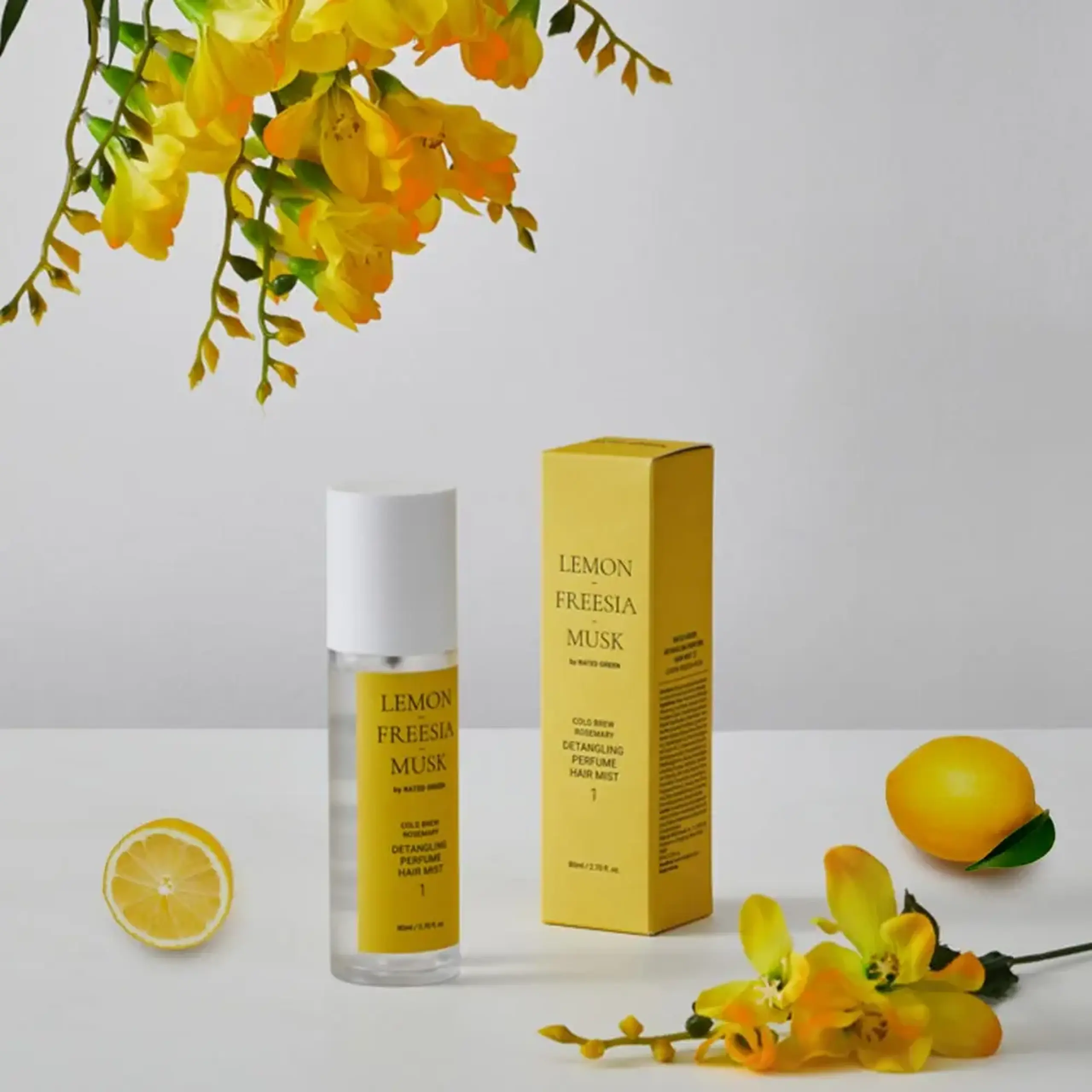 Mist parfumat pentru dezcălcirea părului Rated Green Detangling Perfume Hair Mist 1 Lemon Fresia Musk 80ml