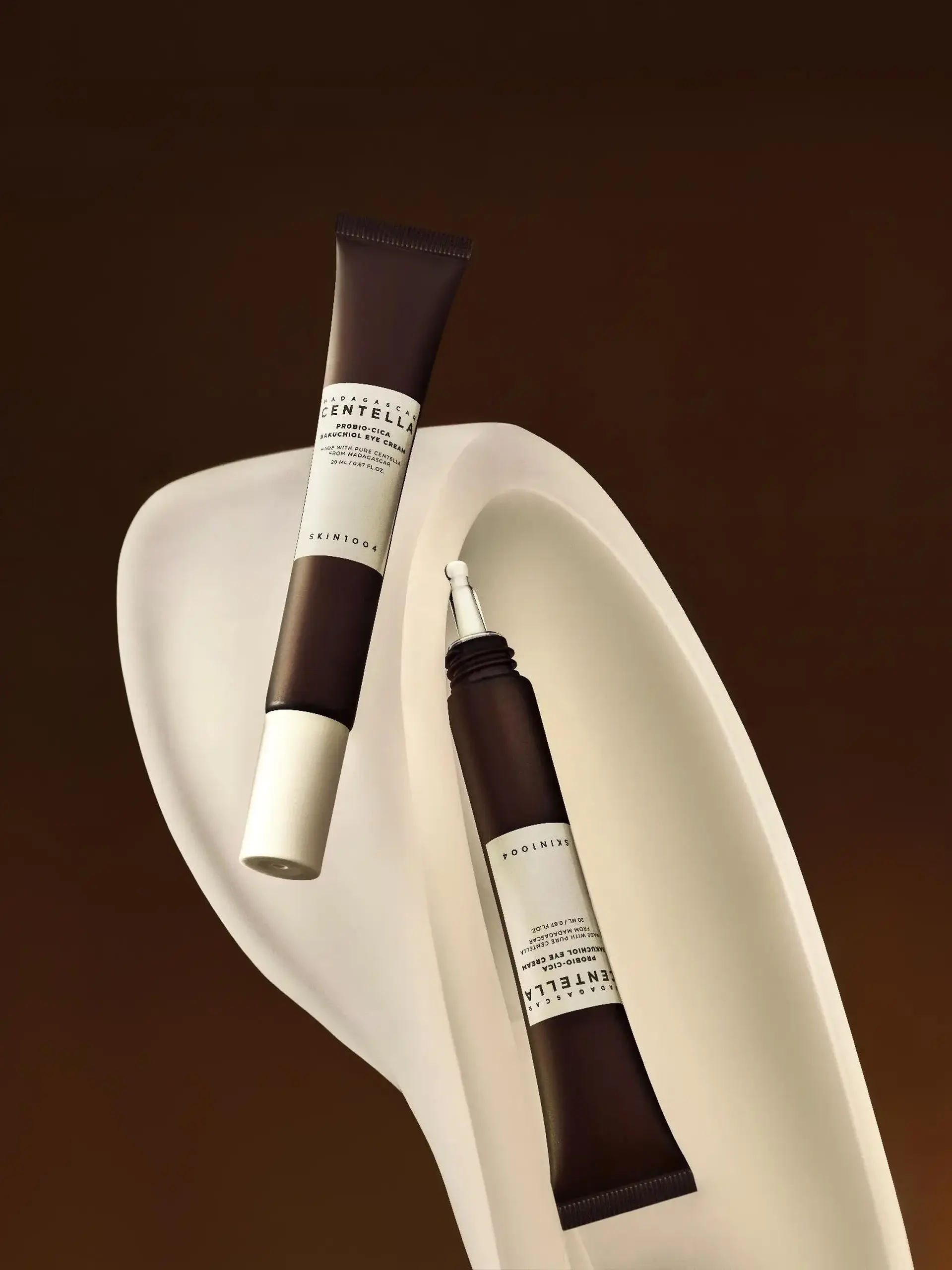 Cremă pentru ochi cu bacuchiol SKIN1004 Madagascar Centella Probio-Cica Bakuchiol Eye Cream 20ml