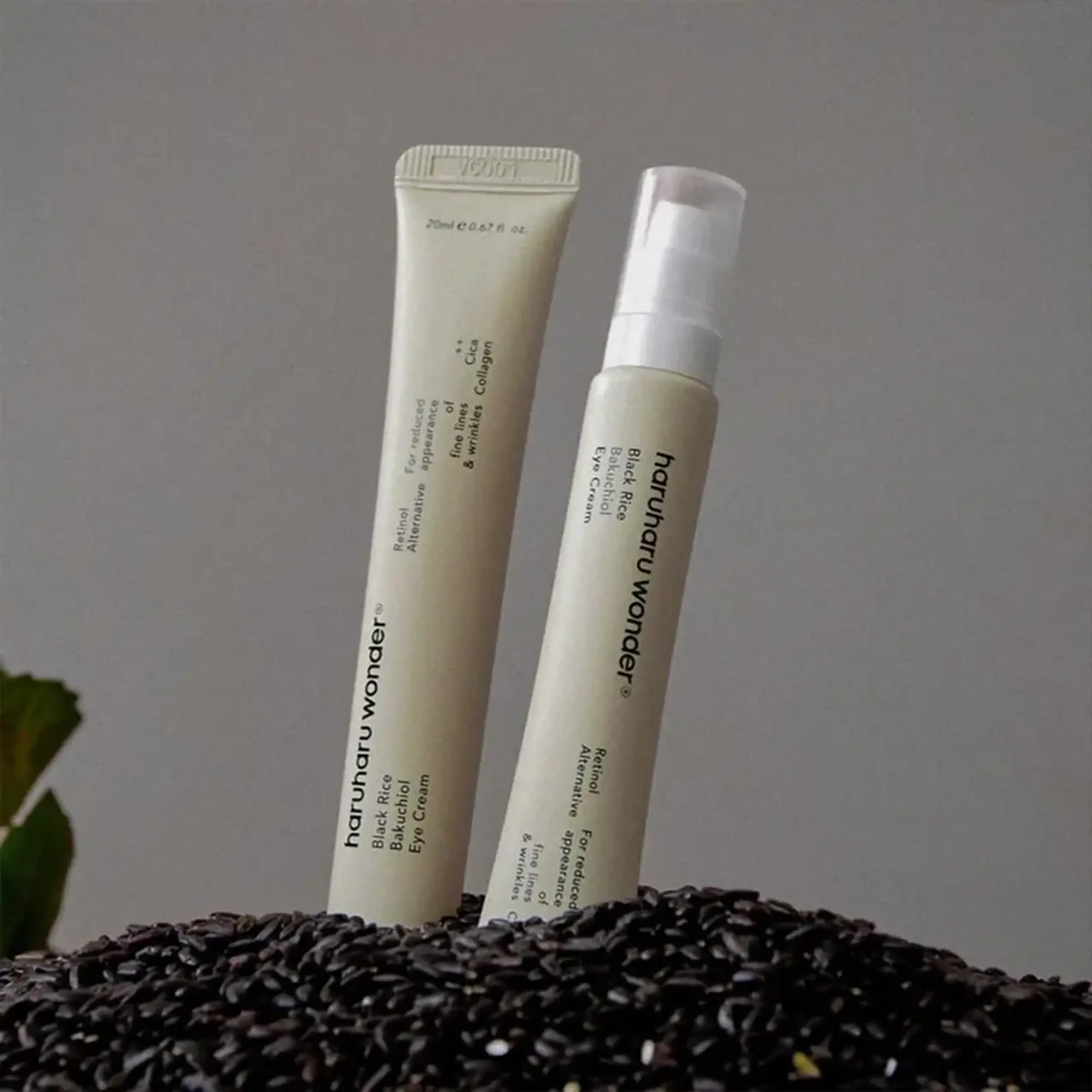 Cremă de ochi cu bacuchiol şi orez negru fermentat Haruharu Wonder Black Rice Bakuchiol Eye Cream 20ml