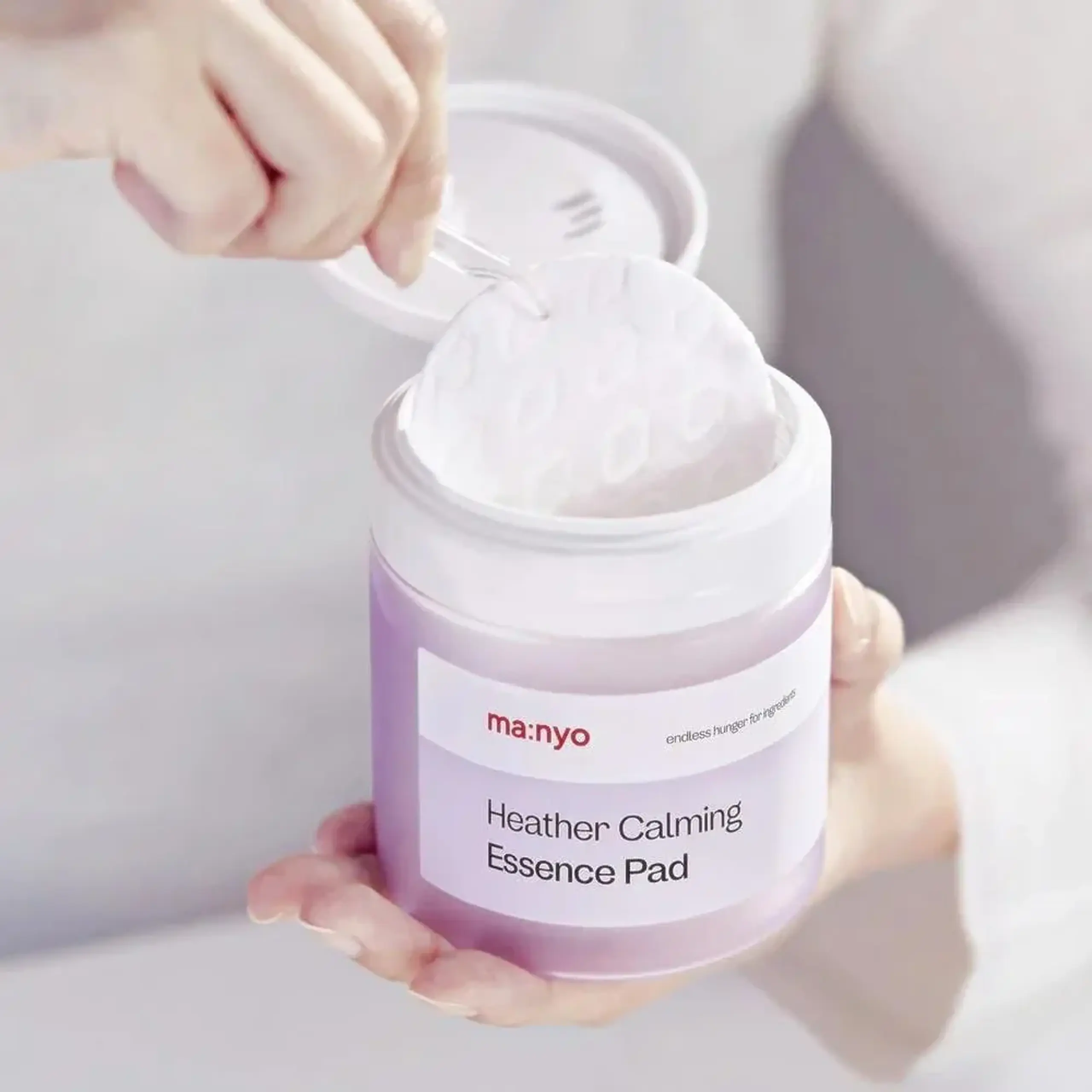 Paduri exfoliante calmante Manyo Factory Heather Calming Essence Pad 265ml 60ea
