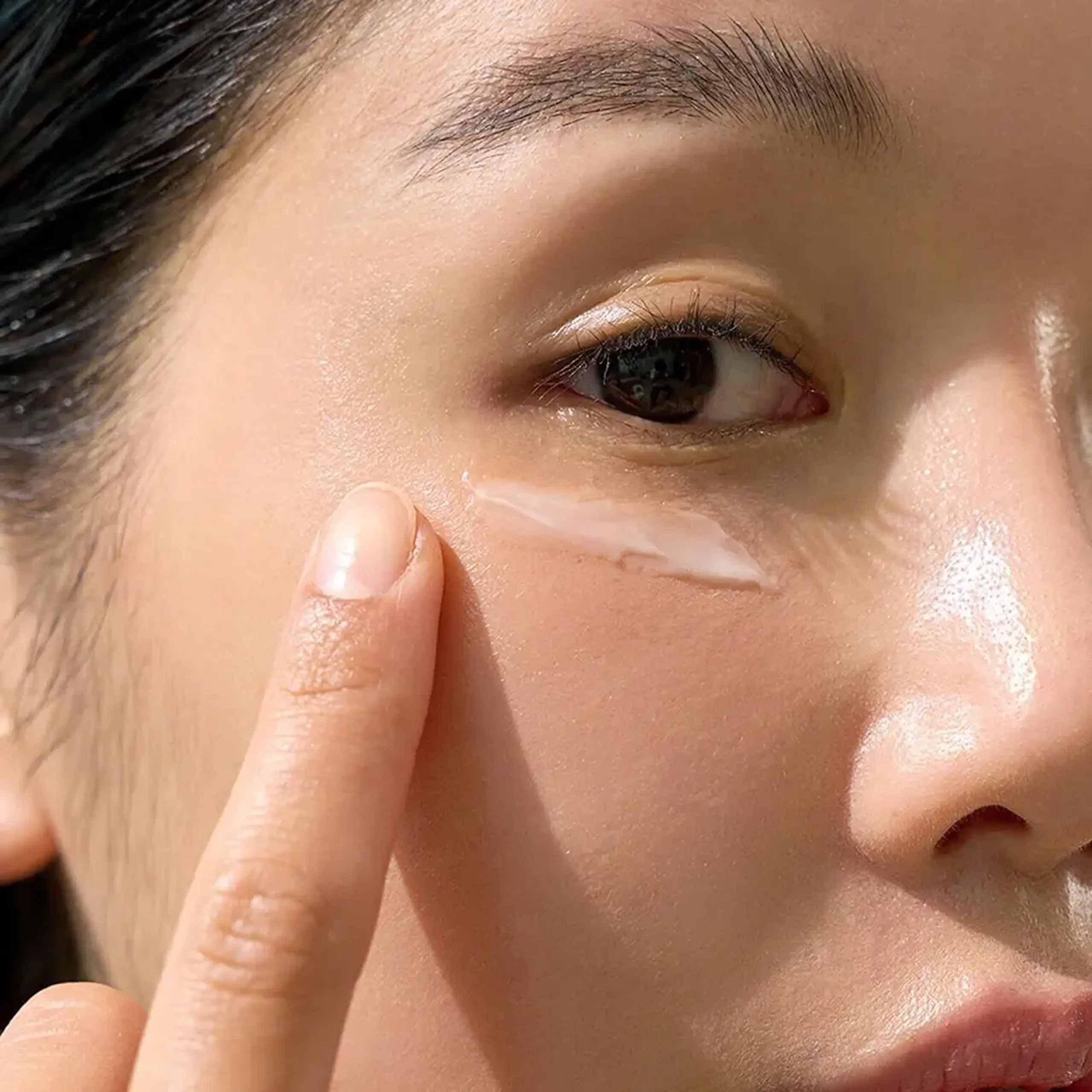 Cremă pentru ochi cu efect pronunţat de lifting şi contra edemelor ShaiShaiShai Caffeine Shot Collagen Eye Cream 30ml