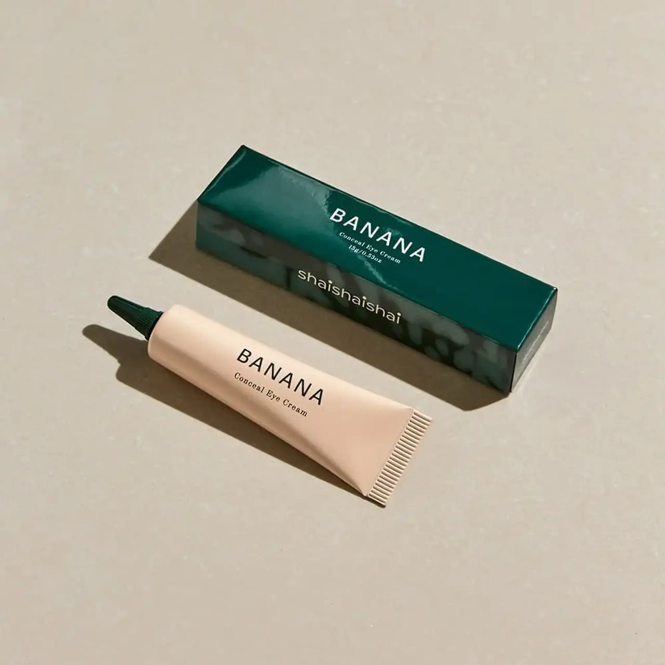 Crema de ochi cu pigment cu peptide şi extracte din plante ShaiShaiShai Banana Conceal Eye Cream 15ml