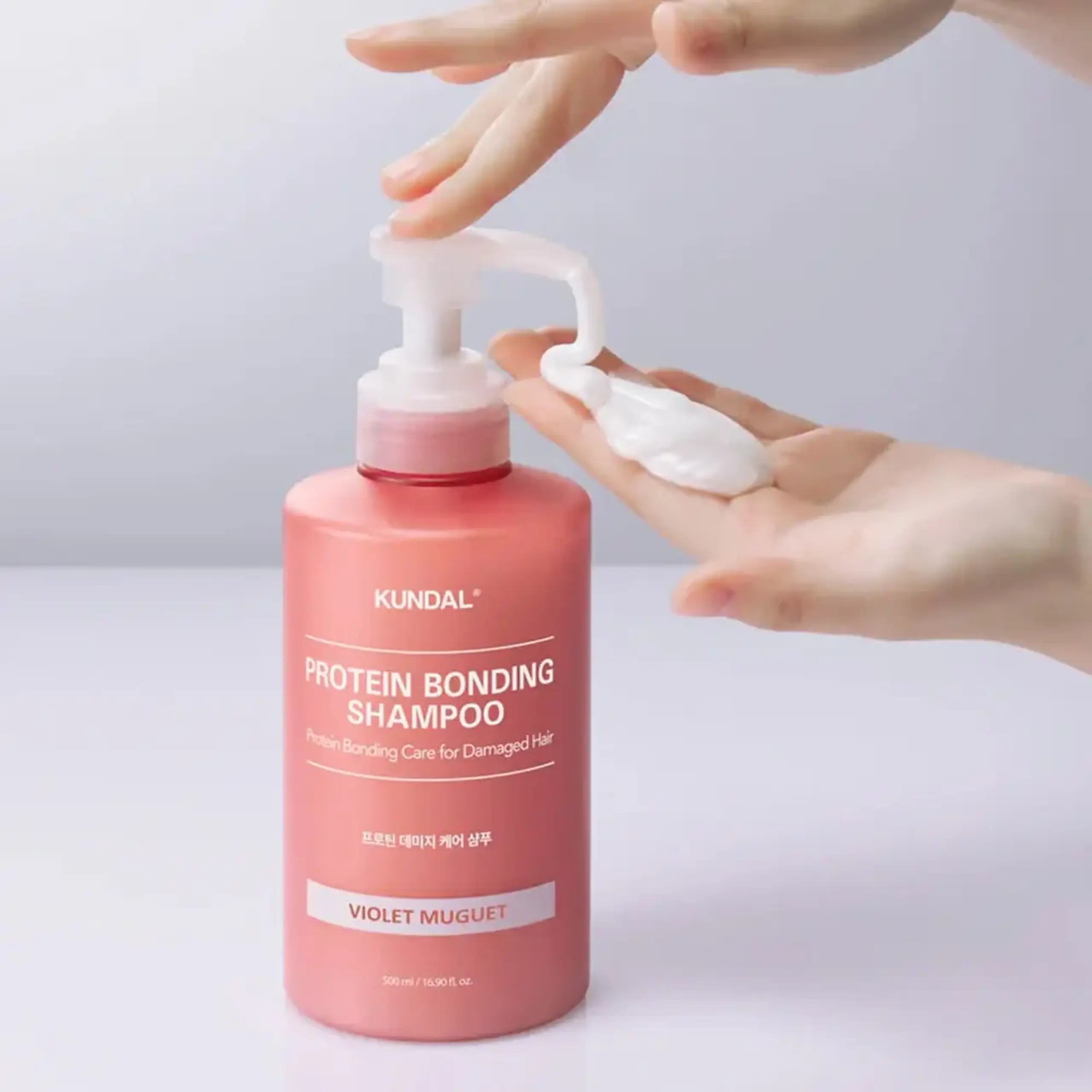 Șamponul revitalizează părul fragil și deteriorat Kundal Protein Bonding Shampoo 500ml Violet Muguet
