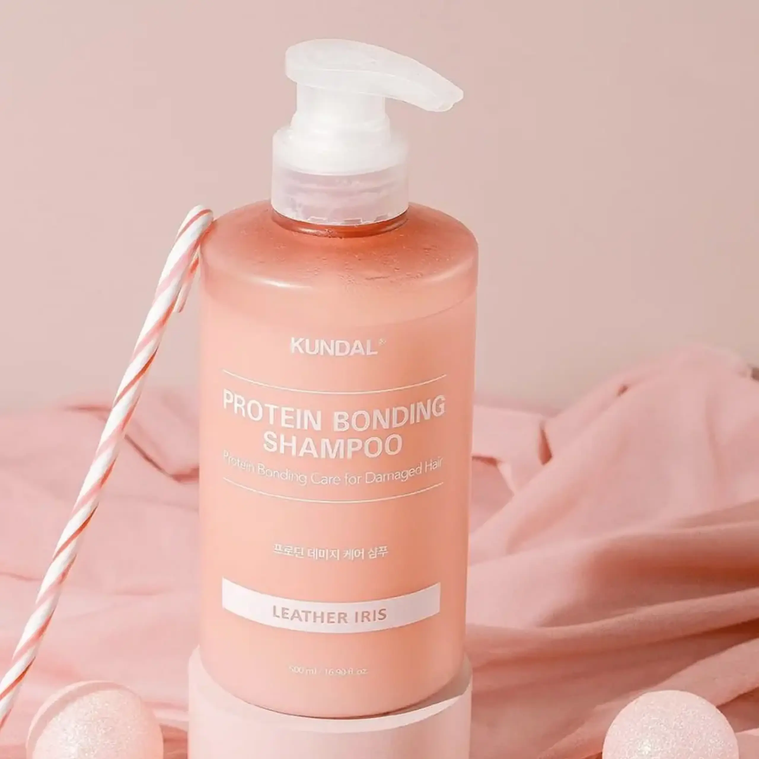 Șamponul revitalizează părul fragil și deteriorat Kundal Protein Bonding Shampoo Leather Iris 500ml