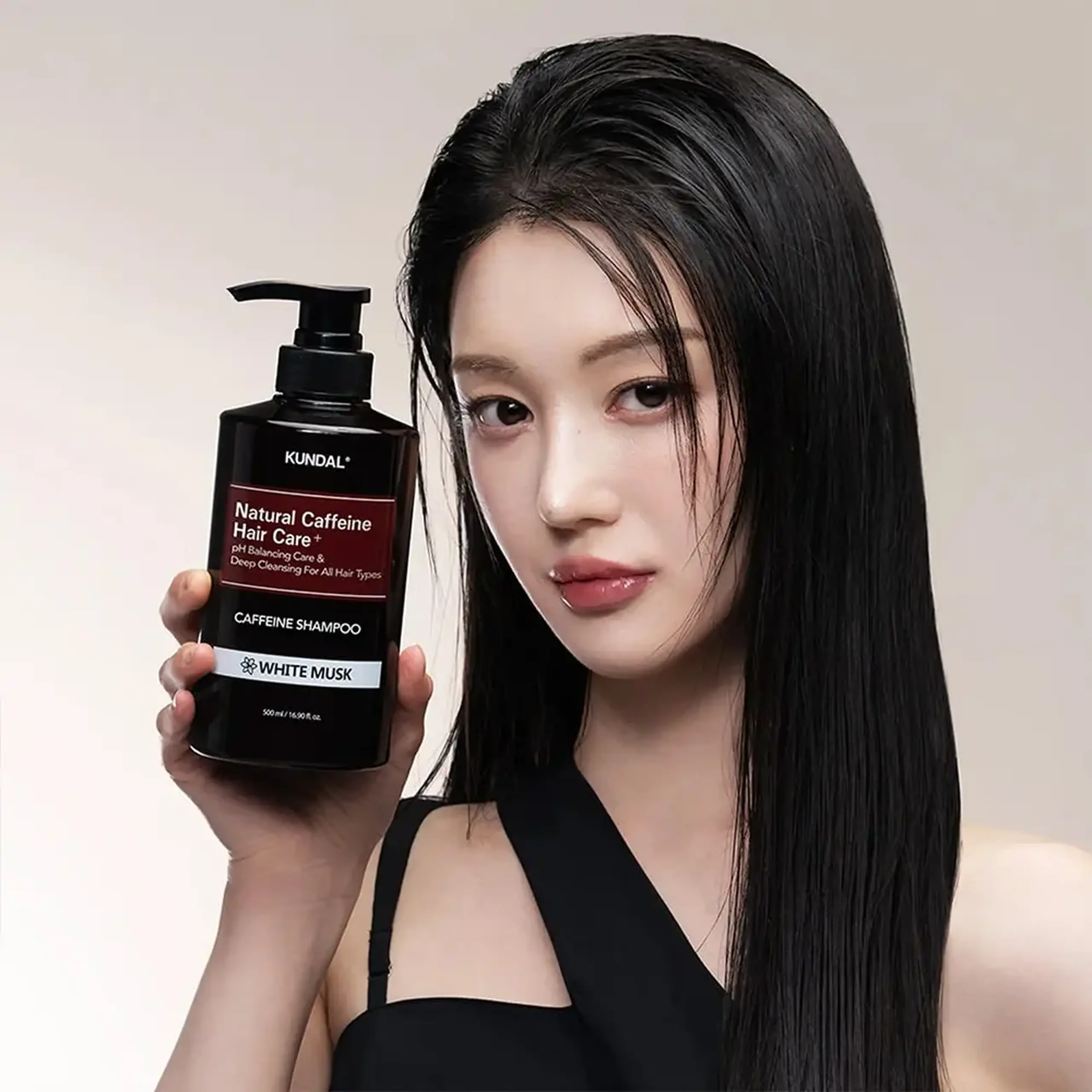 Şampon anticădere cu cofeină Kundal Natural Caffeine Hair Care+ Shampoo White Musk 500ml