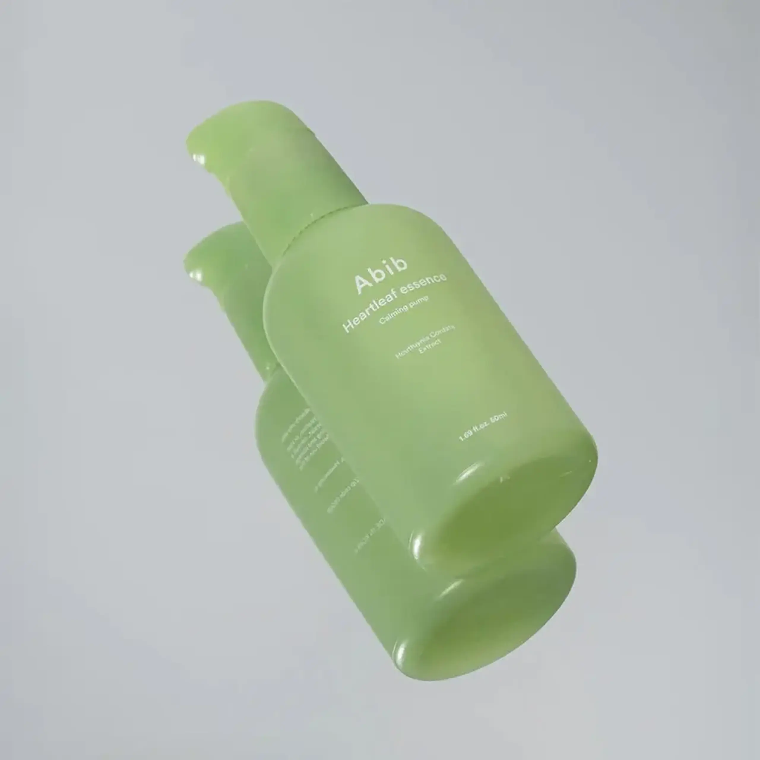 Esență zilnică calmantă cu extract de Houttuynia Abib Heartleaf Essence Calming Pump 50 ml