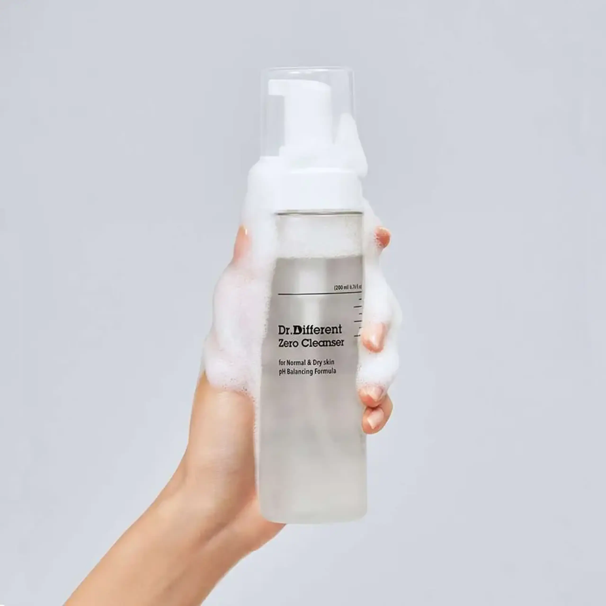 Spumă de curățare ultra-delicată Dr.Different Zero Cleanser for Normal &amp; Dry Skin 200ml