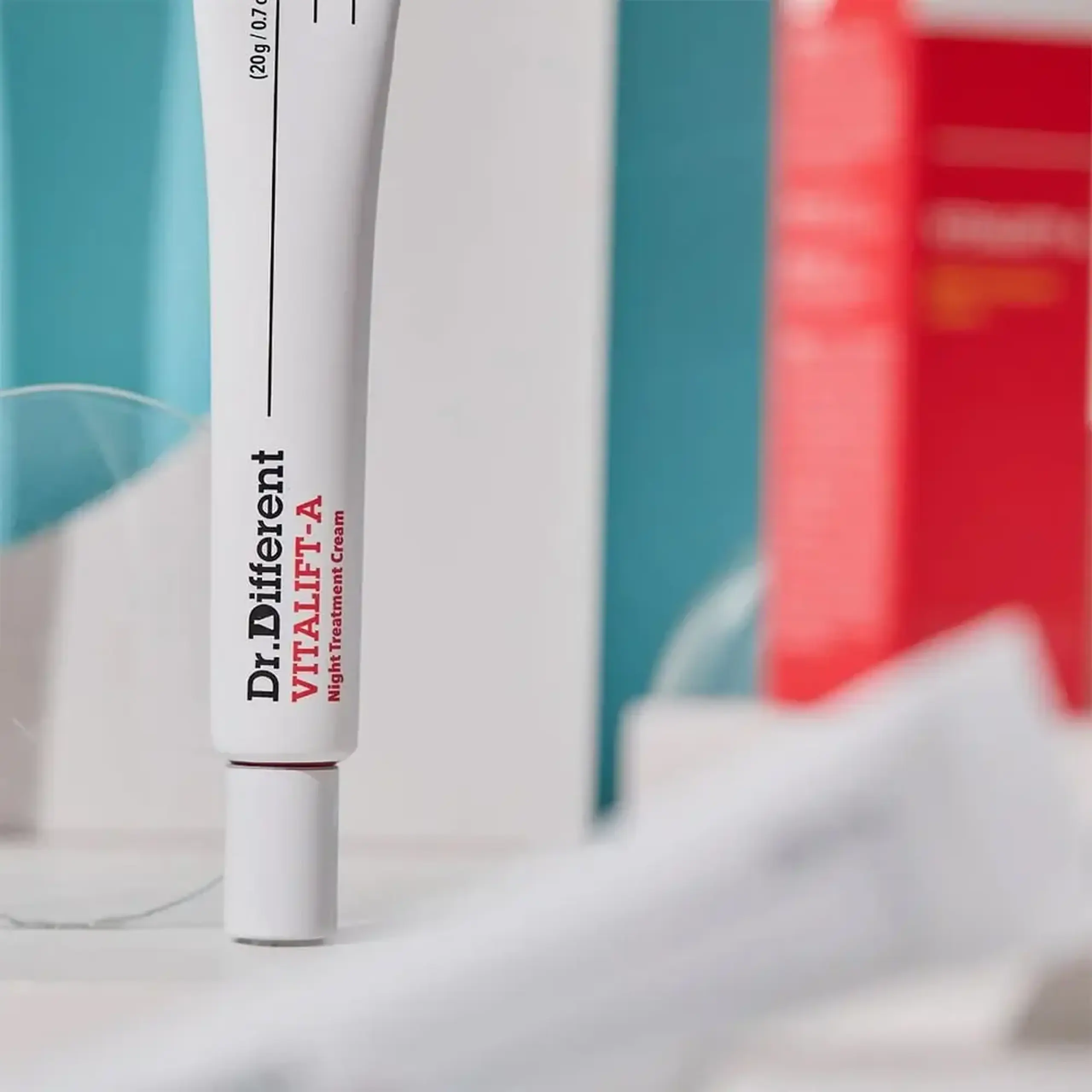 Cremă cu 0,05% retinal Dr.Different VITALIFT-A 20gr