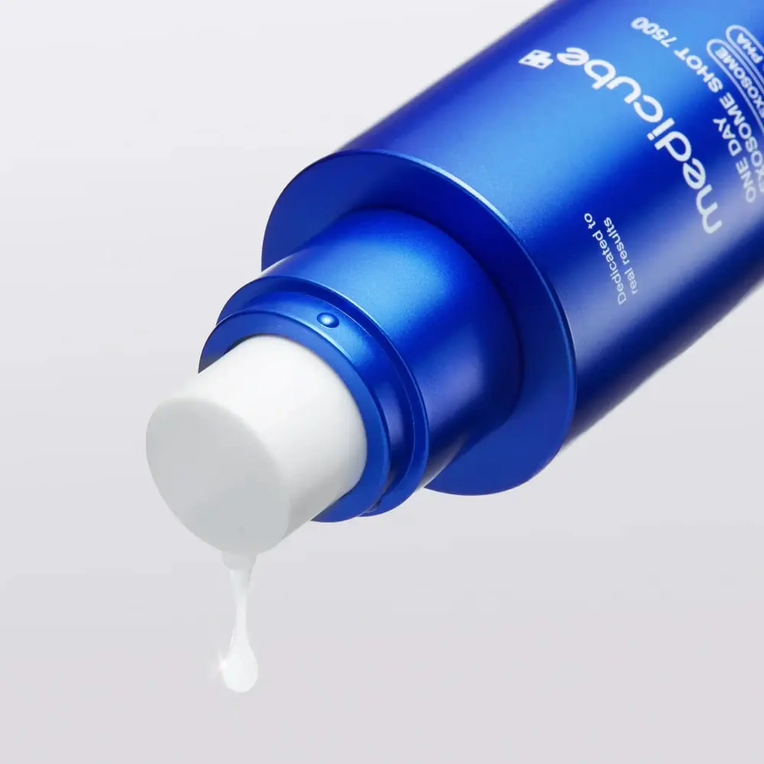 Ser pentru îngrijirea porilor Medicube One Day Exosome Shot Pore Ampoule 7500 30 ml