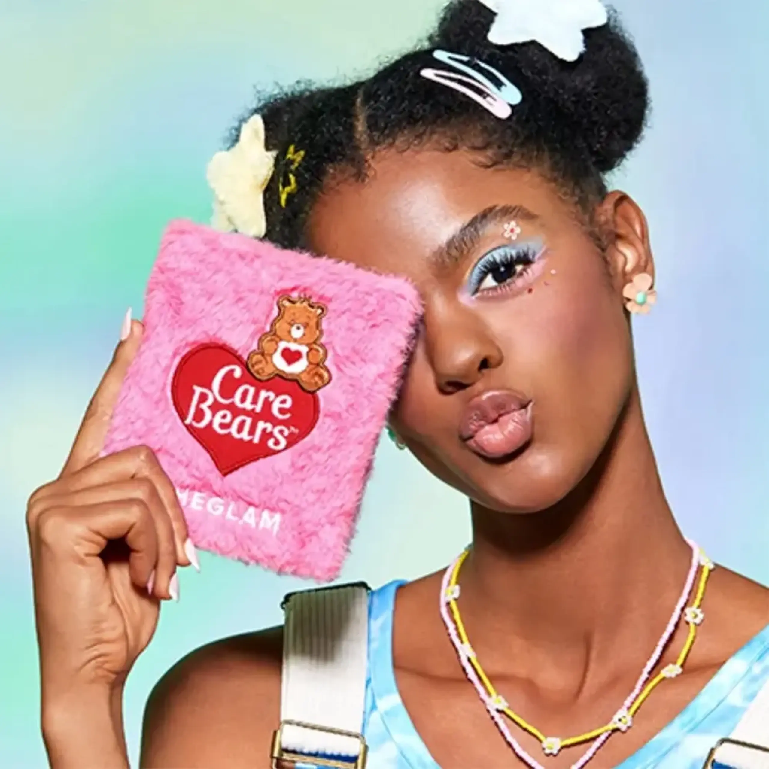 Farduri de ochi SHEGLAM X Care Bears Share Your Care Palette