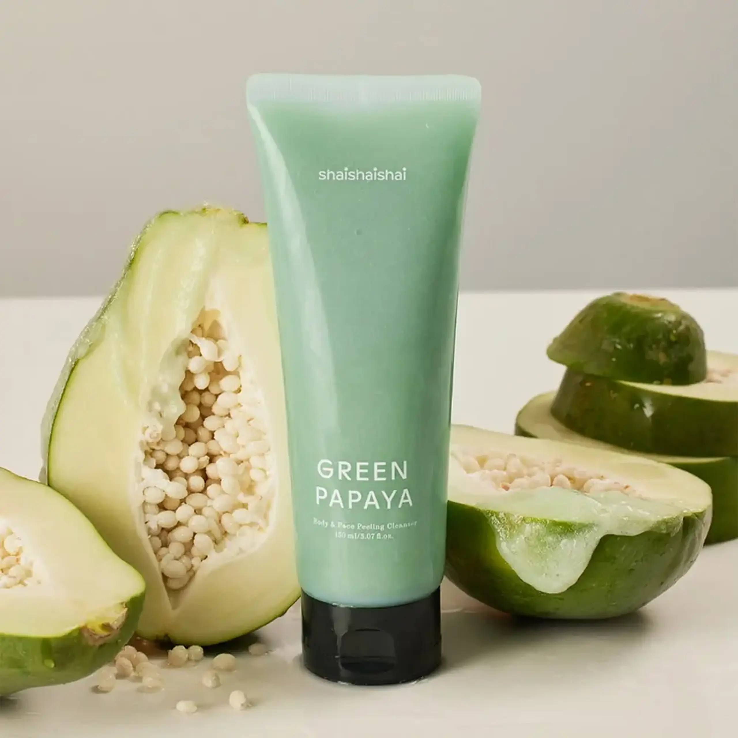 Cleanser exfoliant delicat pentru față și corp shaishaishai Green Papaya Body &amp; Face Peeling Cleanser 150ml