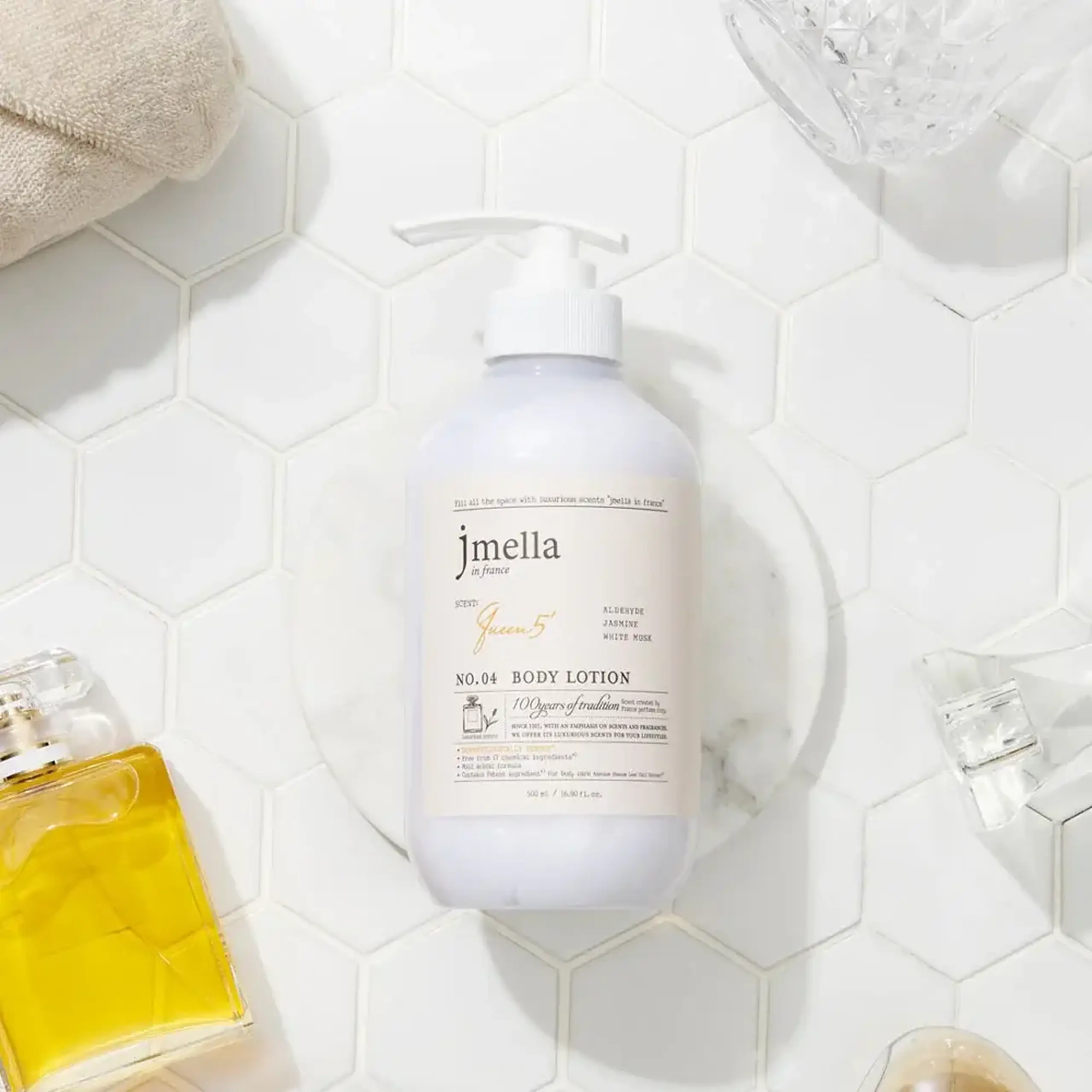 Loțiunea parfumată pentru corp Jmella In France Queen 5 Body Lotion 500ml