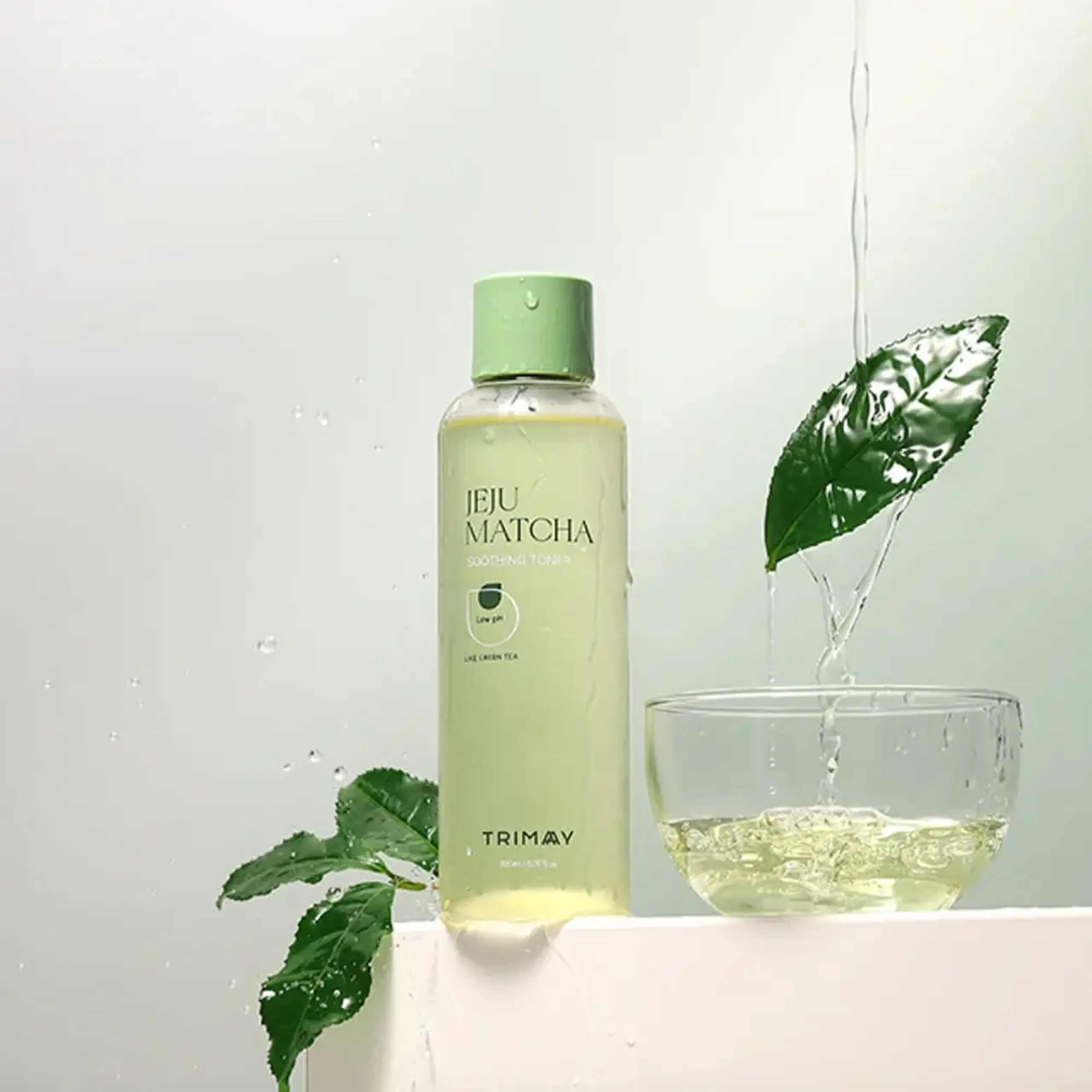 Toner cu pH scăzut pentru întărirea barierei Trimay Jeju Matcha Low pH Soothing Toner 200ml