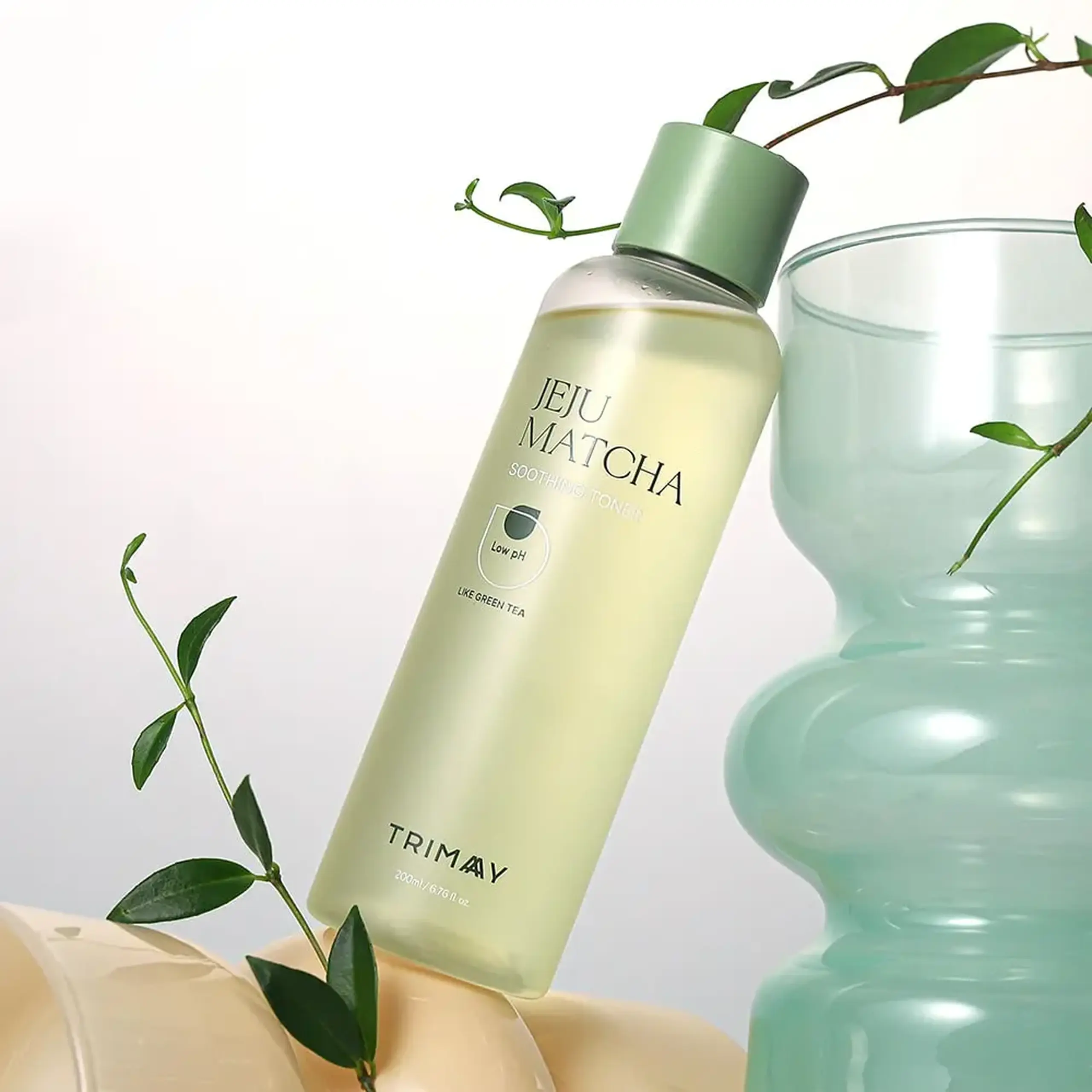 Toner cu pH scăzut pentru întărirea barierei Trimay Jeju Matcha Low pH Soothing Toner 200ml