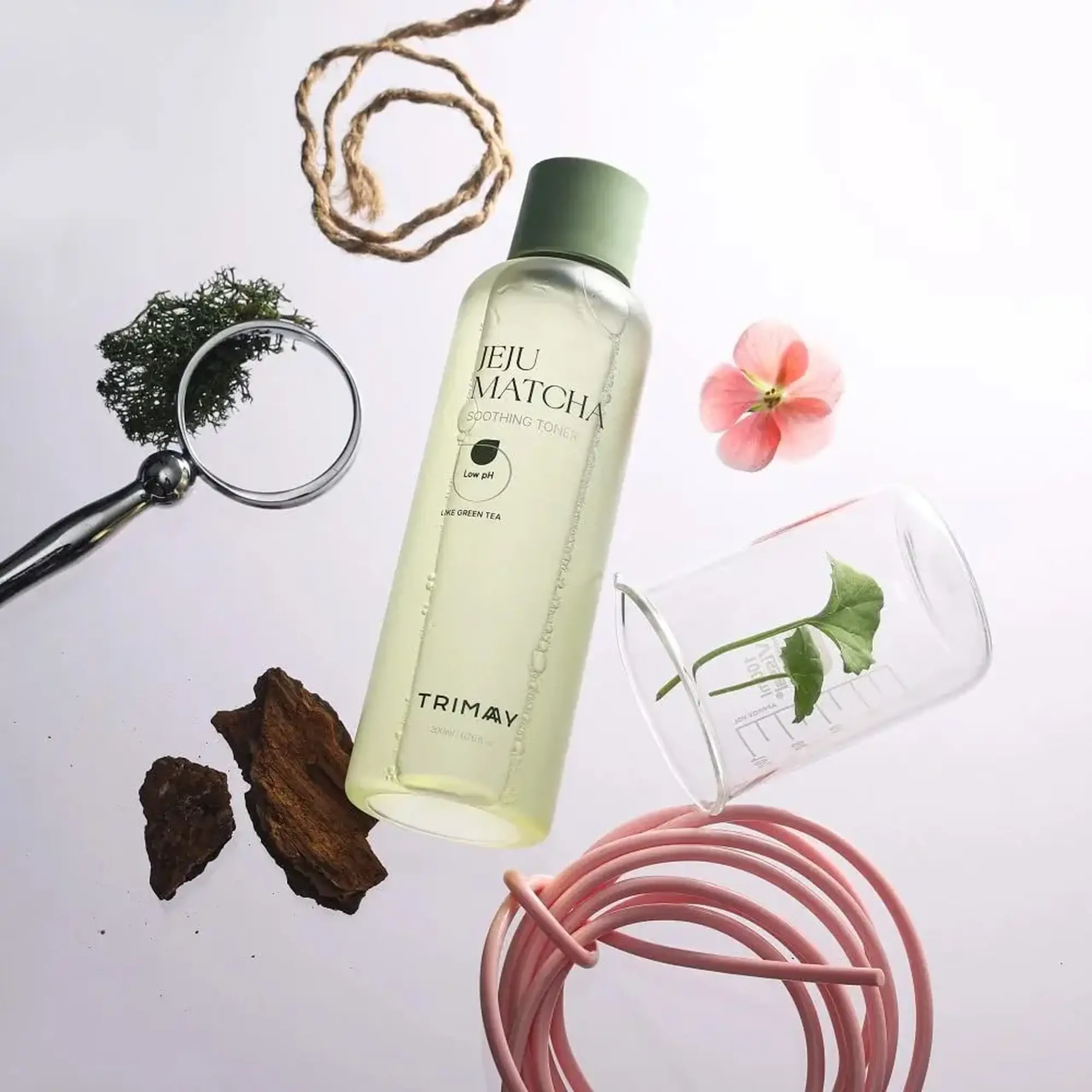 Toner cu pH scăzut pentru întărirea barierei Trimay Jeju Matcha Low pH Soothing Toner 200ml