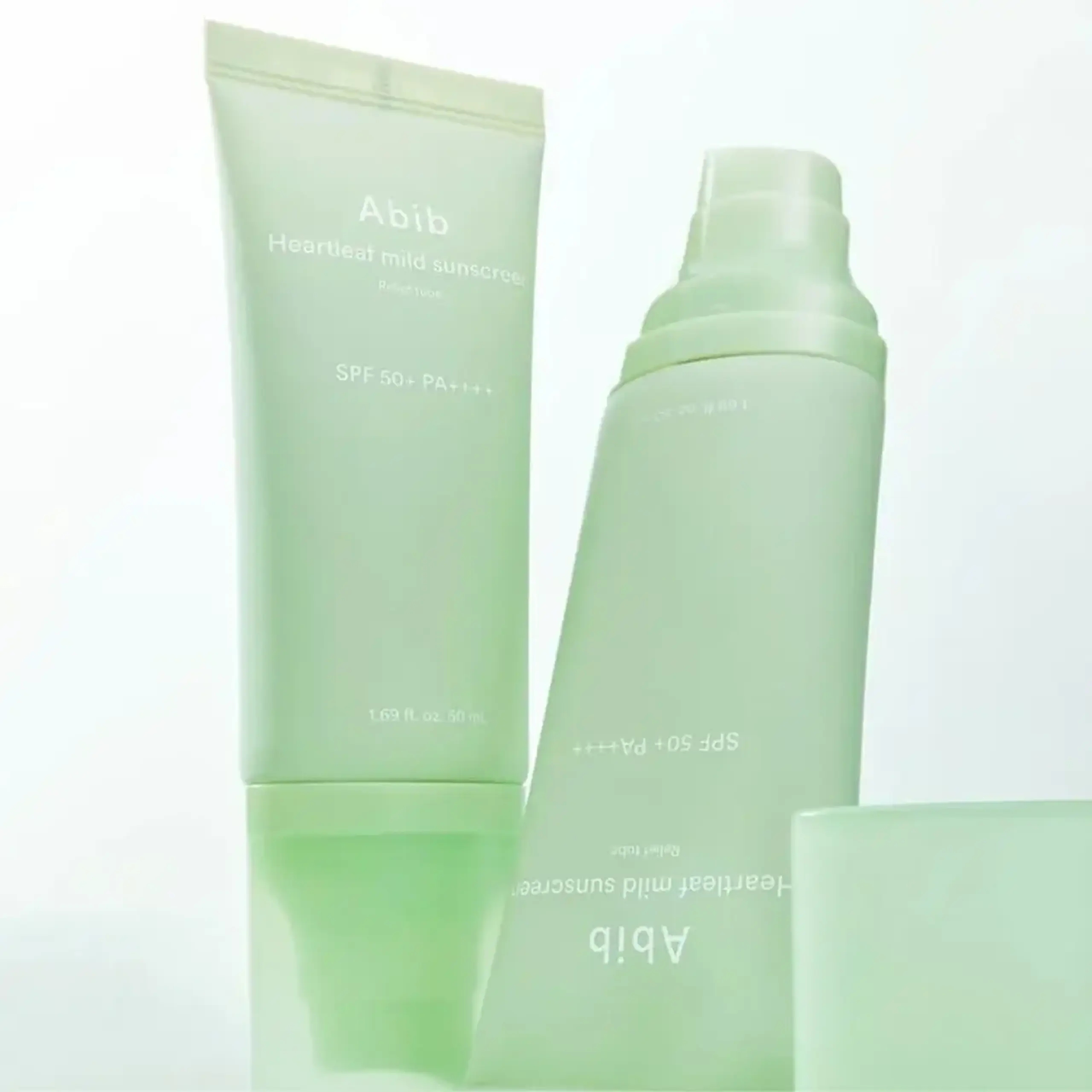 Cremă de protecție solară calmantă Abib Heartleaf Mild Sunscreen Relief Tube SPF50+ PA++++ 50 ml