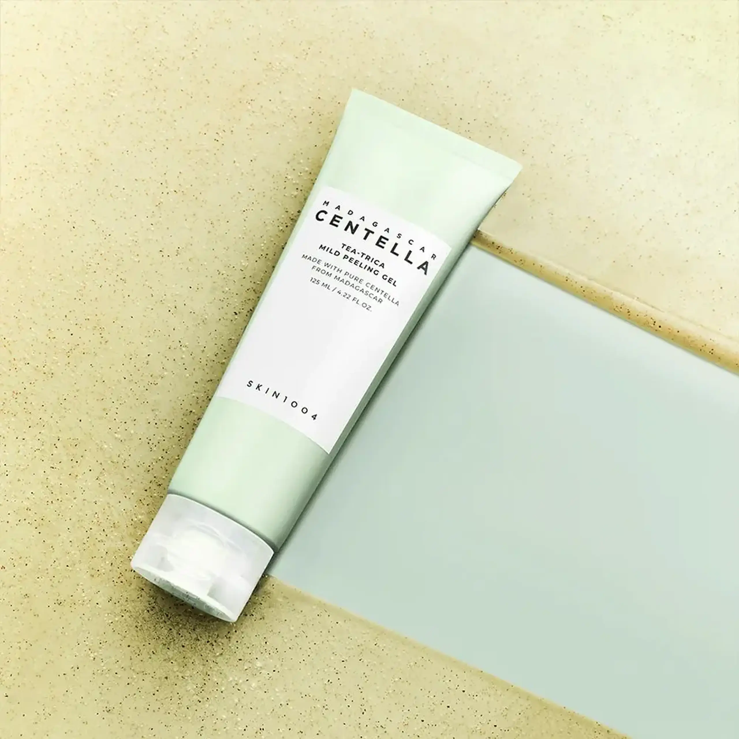 Gel exfoliant Madagascar Centella Tea-Trica Mild Peeling Gel 125ml