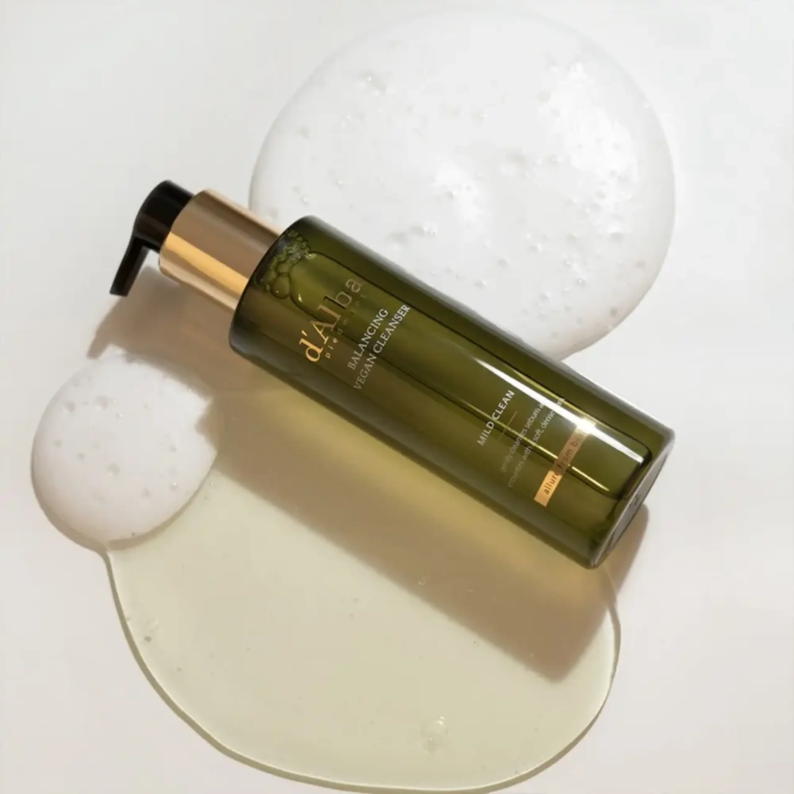 Gel de curățare D'Alba Mild Skin Balancing Vegan Cleanser 200ml