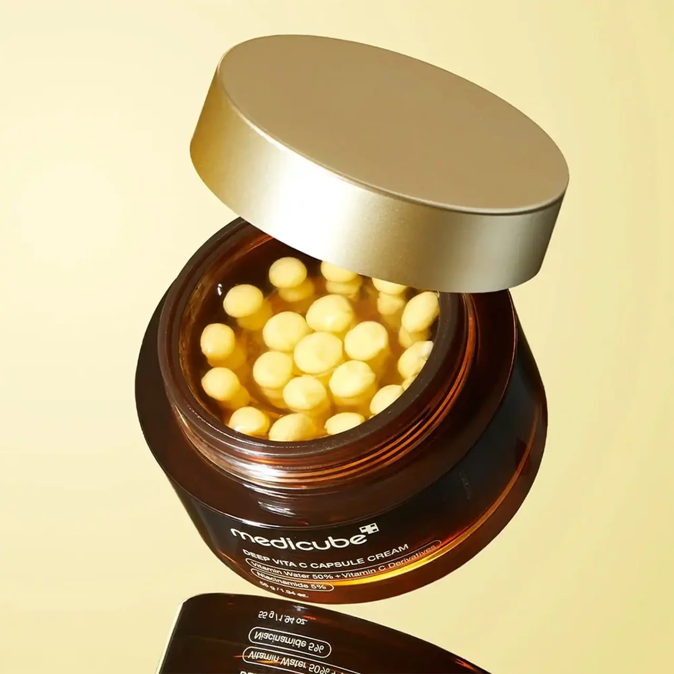 Cremă hidratantă și iluminatoare cu vitamina C Medicube Deep Vita C Capsule Cream 55 ml