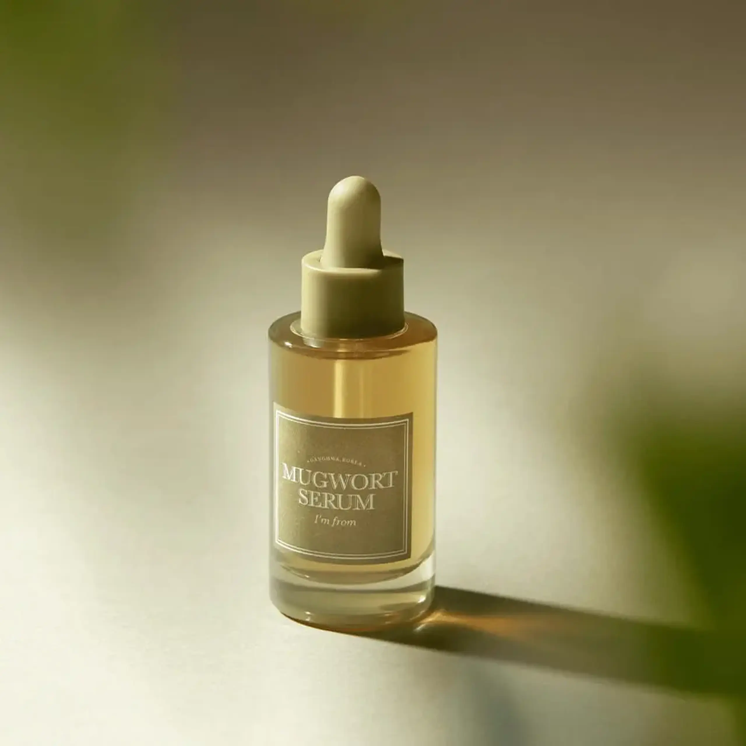 Serum calmant cu extract de pelin I'm From Mugwort Serum 30ml