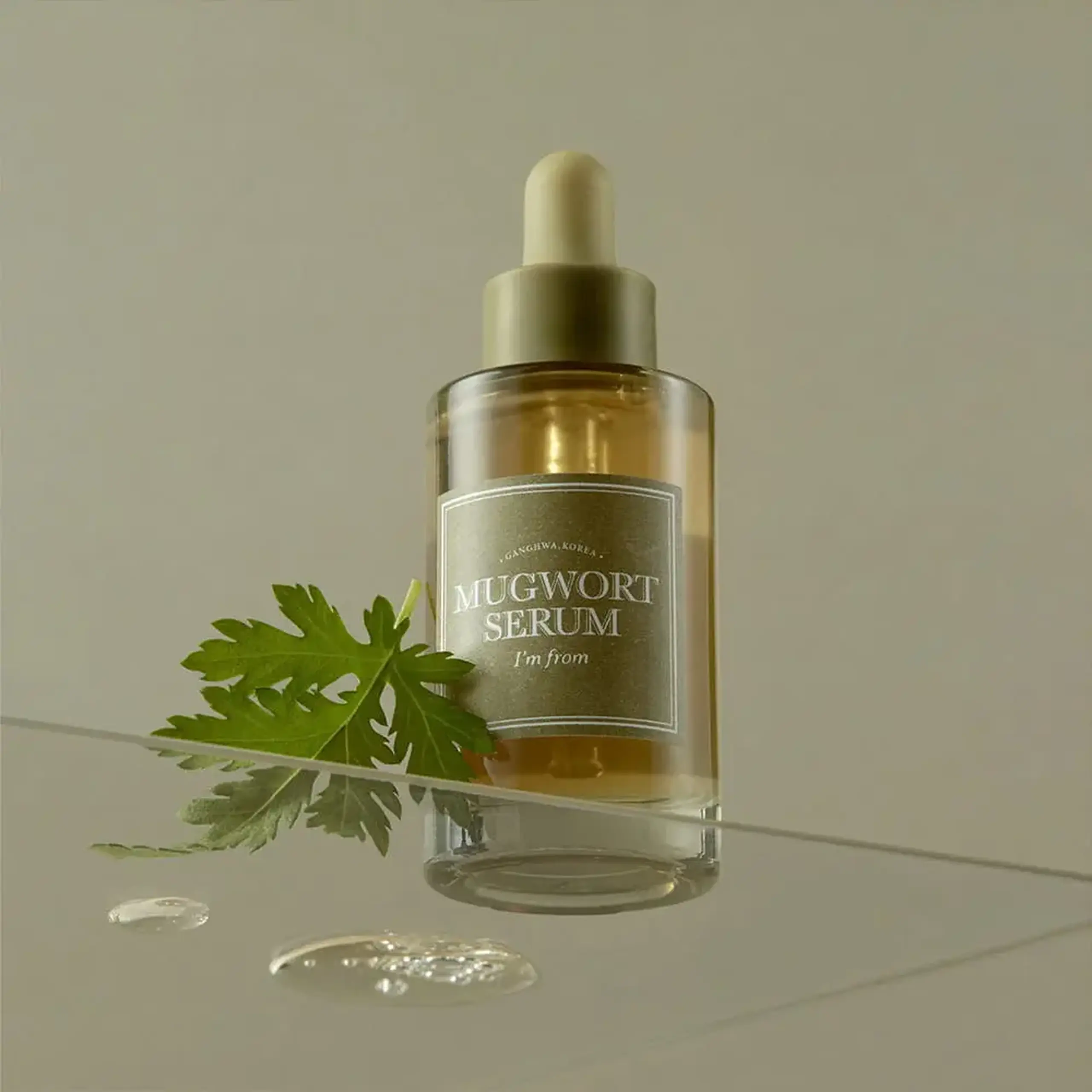 Serum calmant cu extract de pelin I'm From Mugwort Serum 30ml