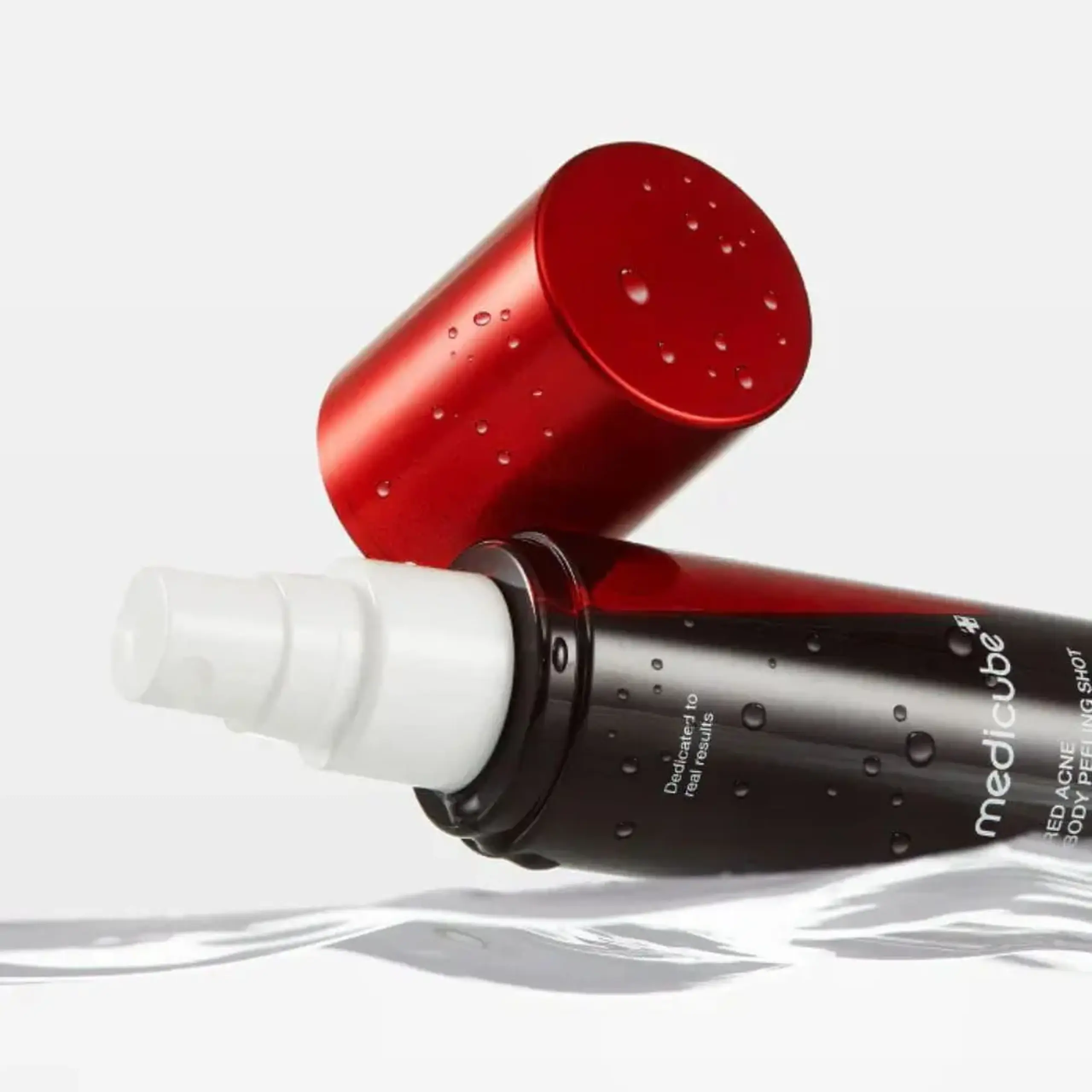 Exfoliant pentru corp Medicube Red Acne Body Peeling Shot 110g
