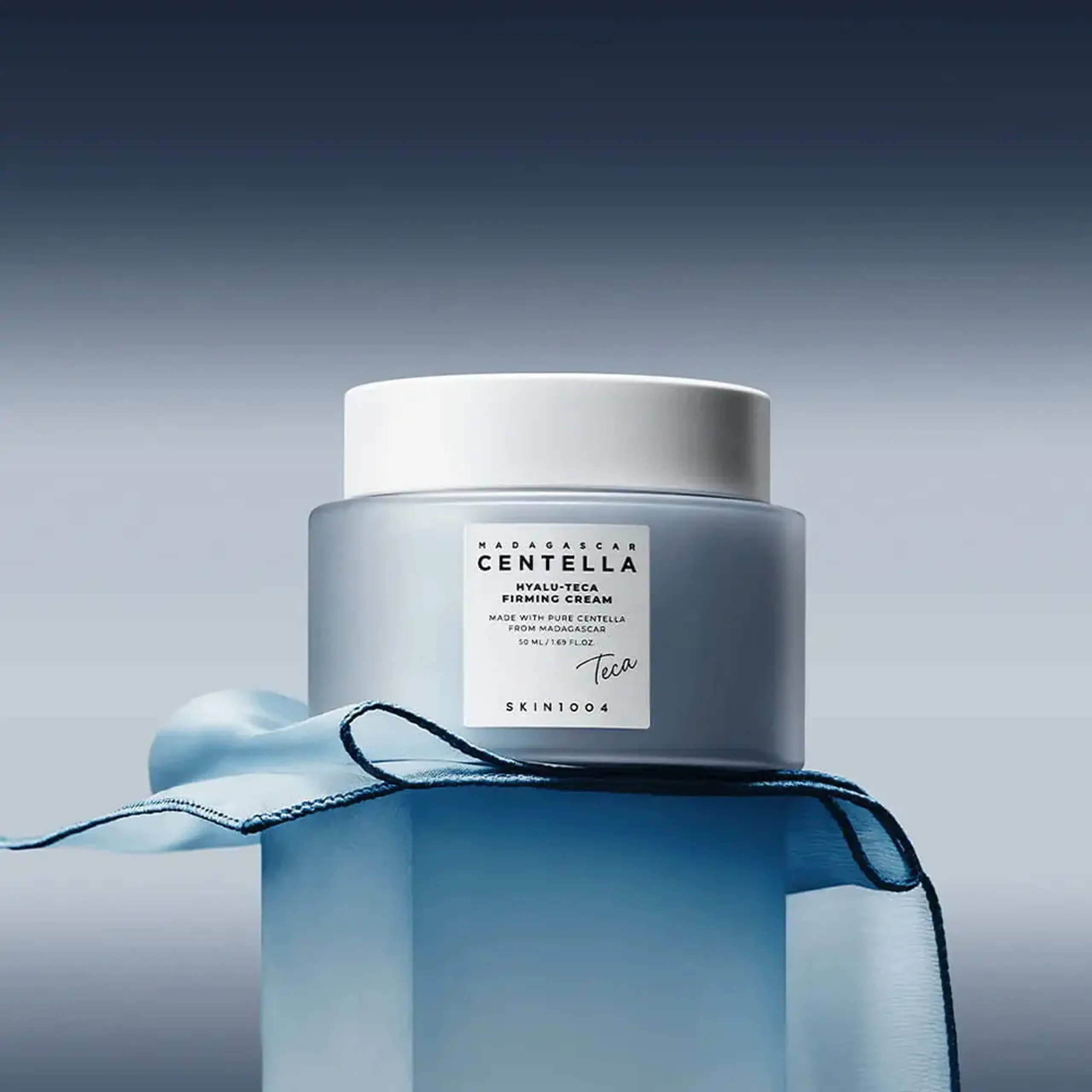 Cremă hidratantă, anti-age SKIN1004 Madagascar Centella Hyalu-Teca Firming Cream 50ml
