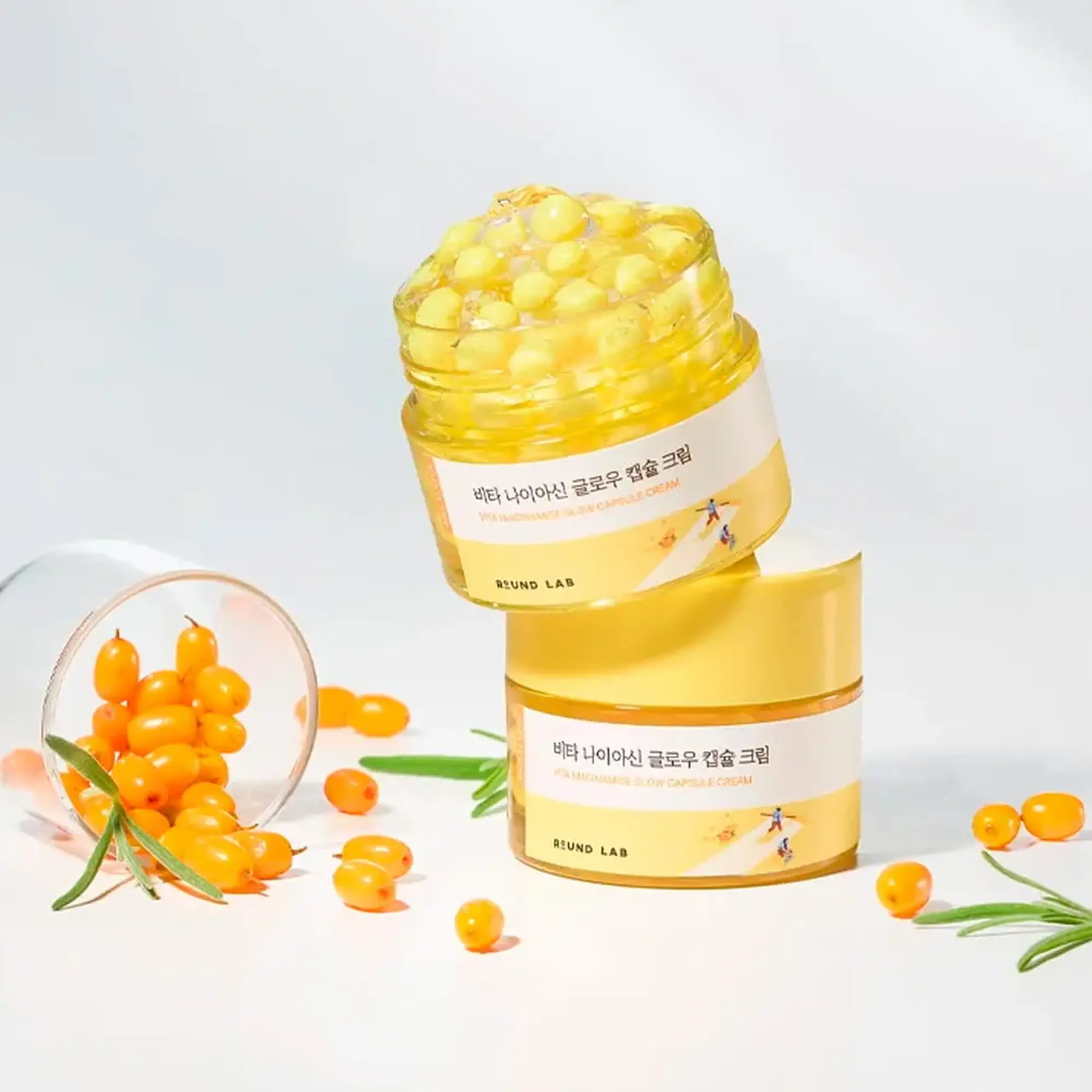 Cremă-gel iluminatoare cu niacinamidă Round Lab Vita Niacinamide Glow Capsule Cream 50ml