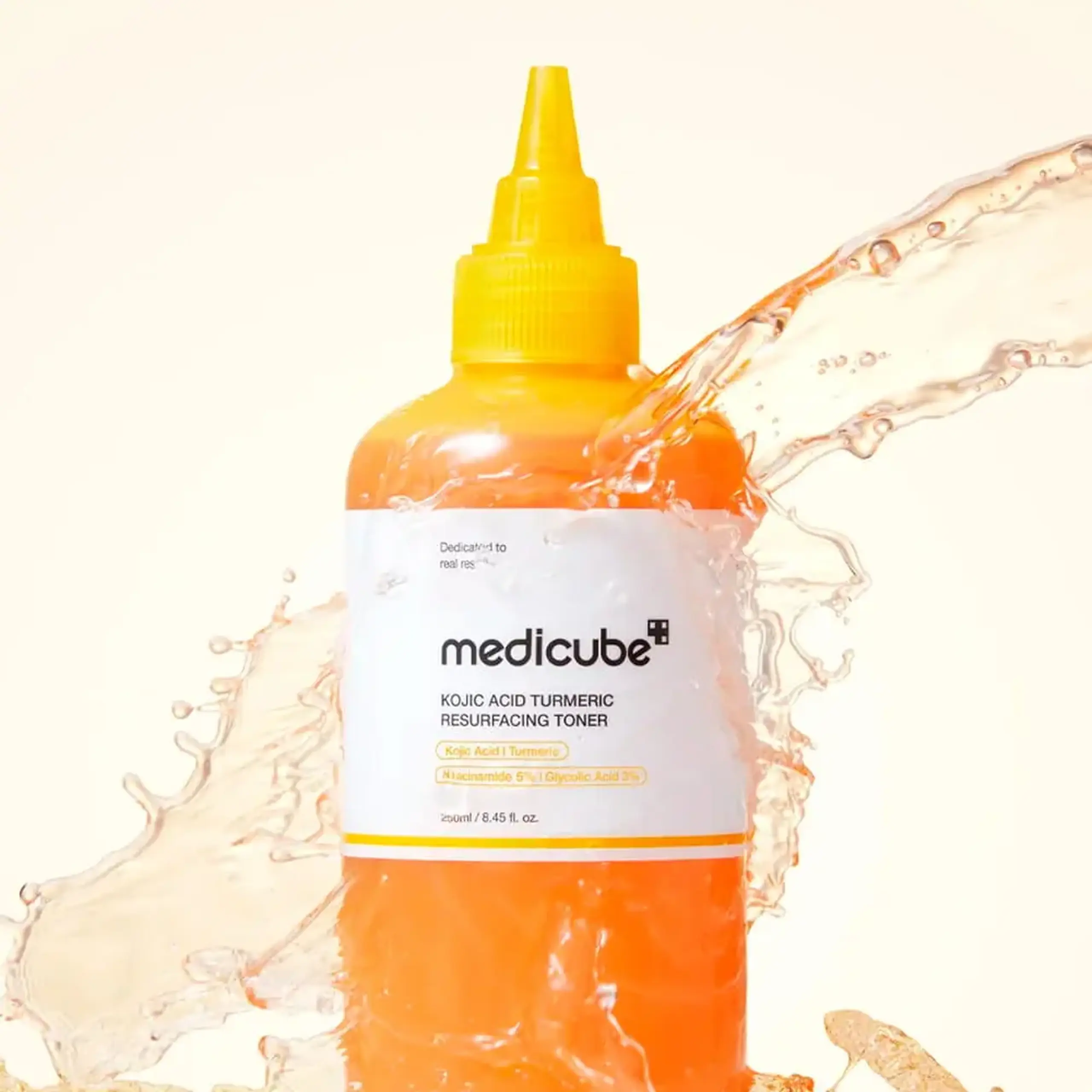 Toner exfoliant și iluminator cu Acid Kojic și Niacinamidă Medicube Kojic Acid Turmeric Resurfacing Toner 250 ml