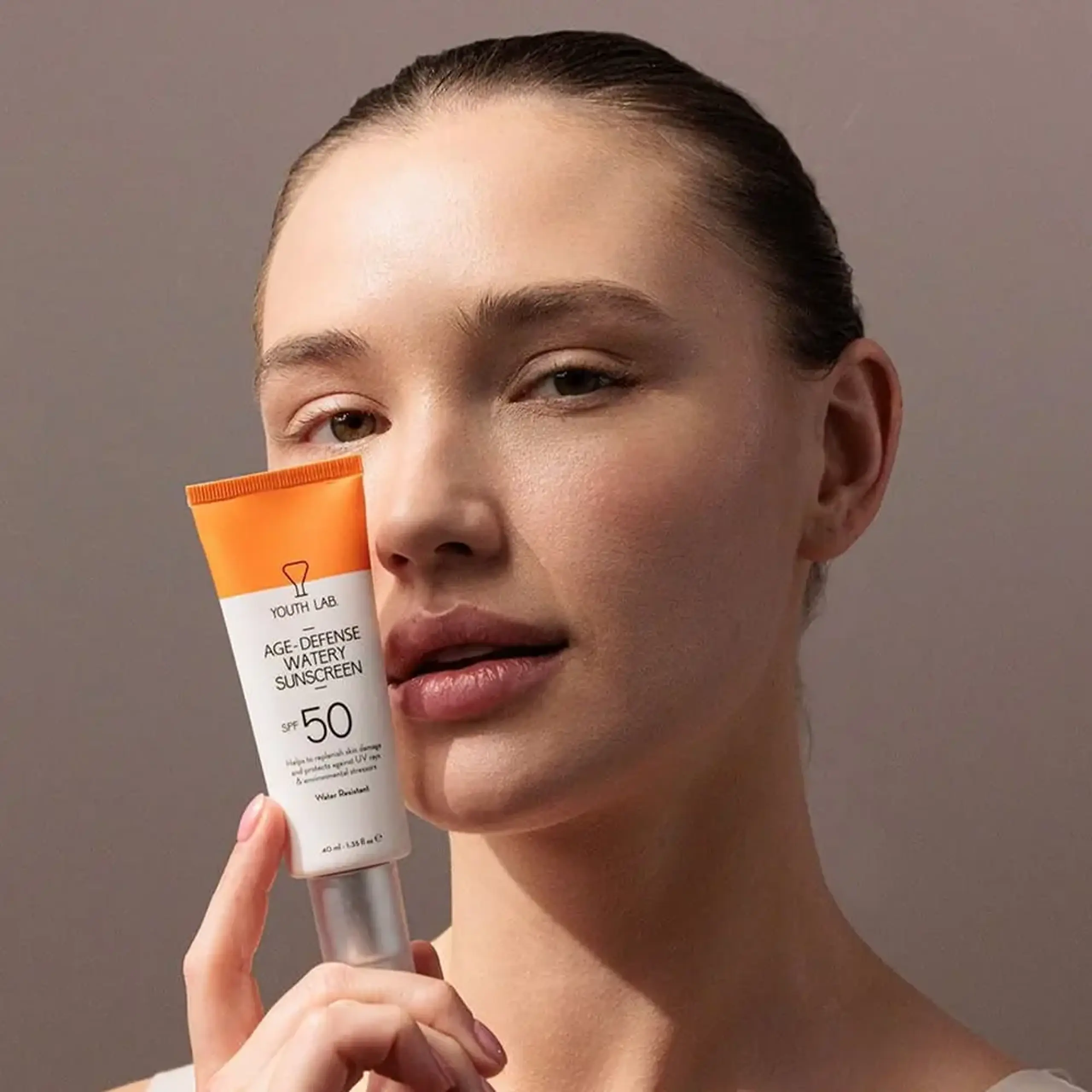 Cremă cu protecție solară YOUTH LAB Age-Defense Watery Sunscreen SPF50, 40 ml