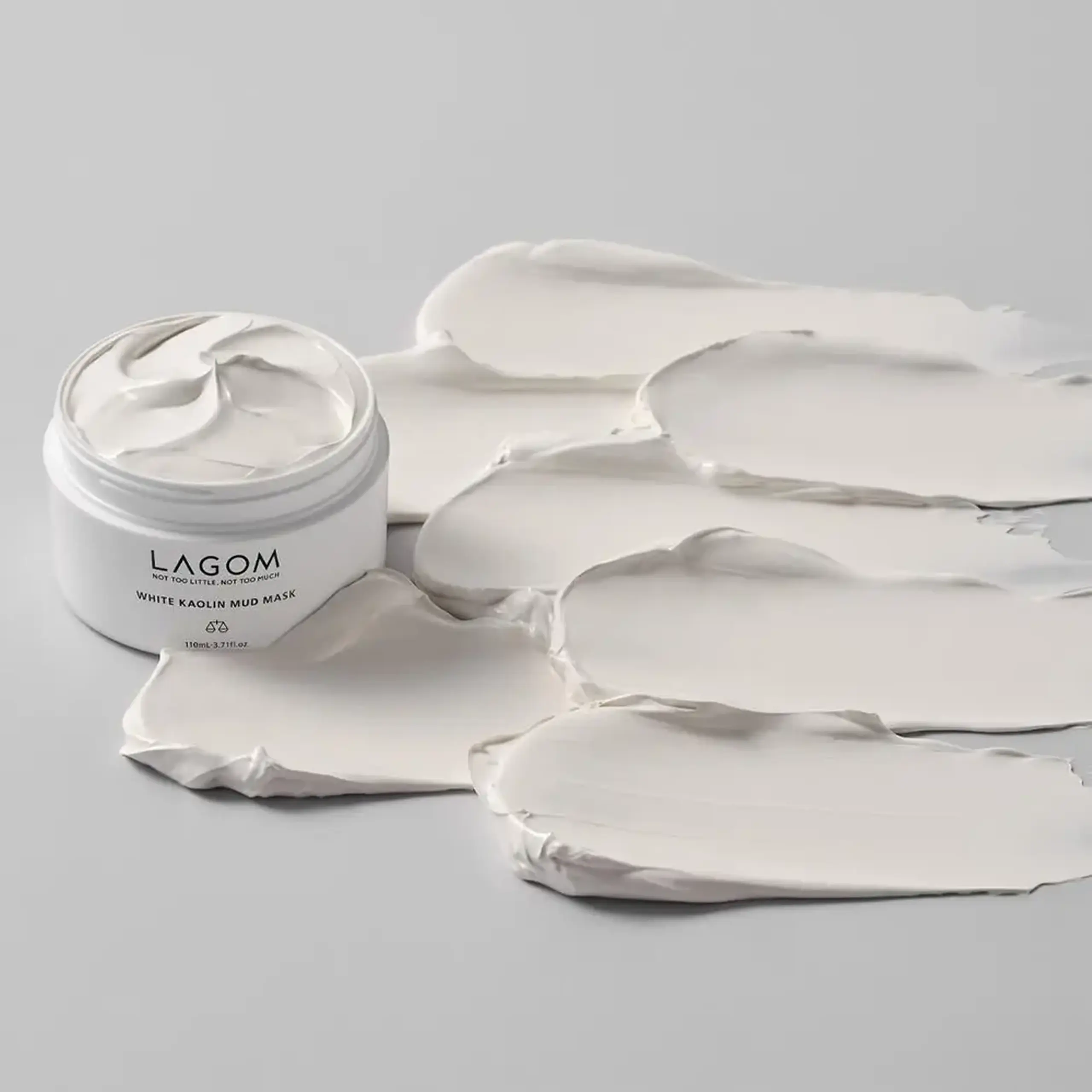 Mască purifiantă cu argilă albă și exfolianți blânzi Lagom White Kaolin Mud Mask 110 ml