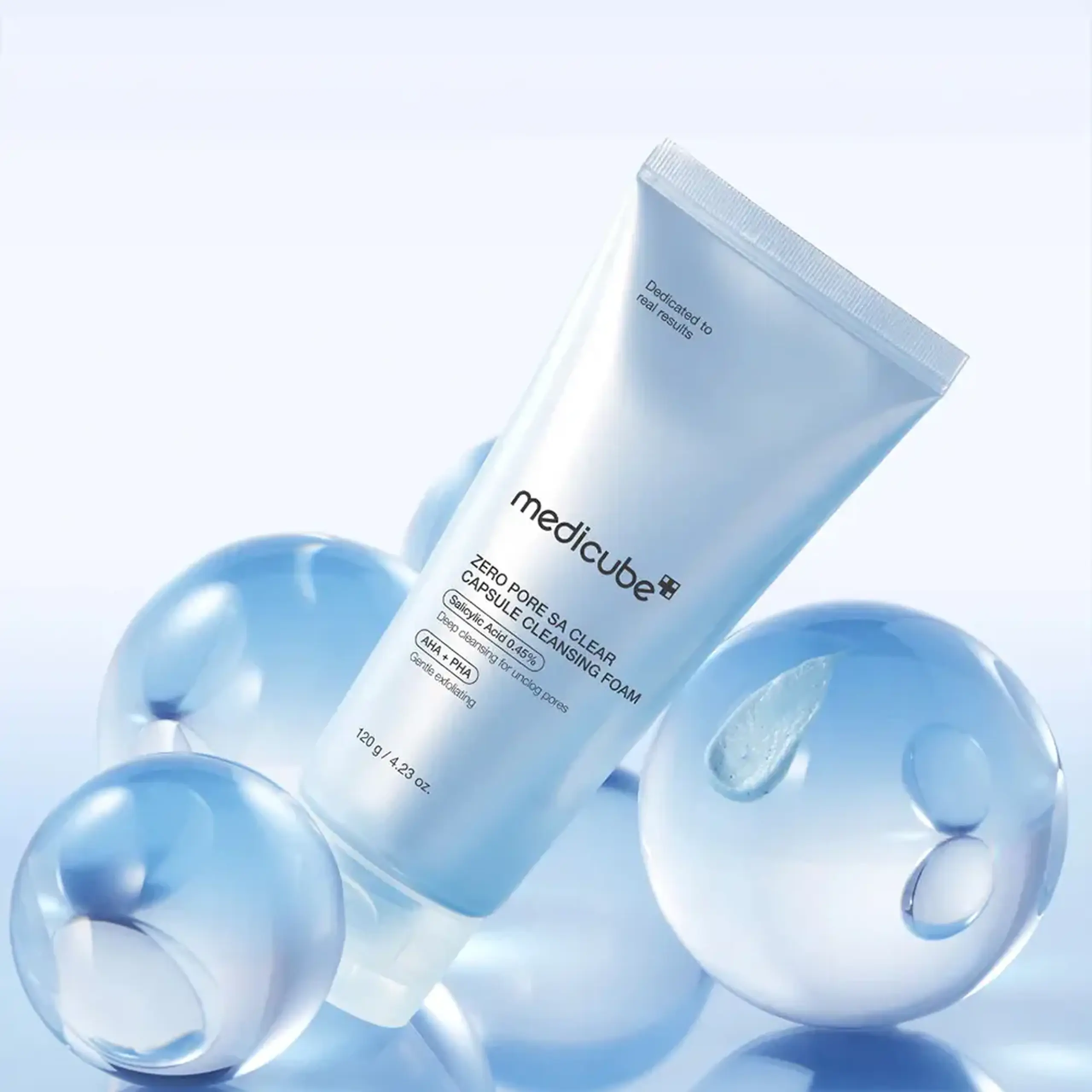 Spumă de curățare pentru pori MEDICUBE Zero Pore Clearing Capsule Cleansing Foam – 120 g