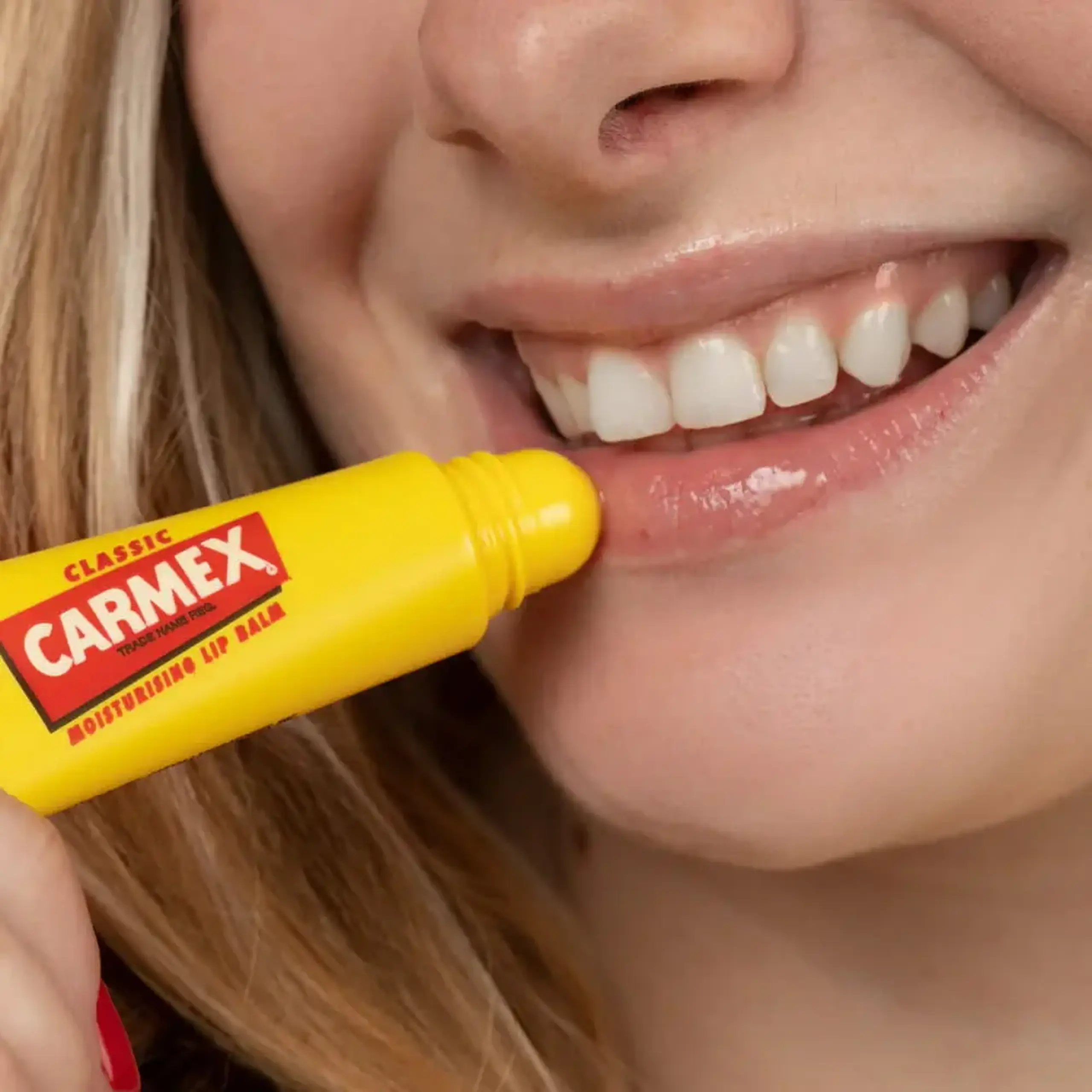 Balsam pentru buze CARMEX Lip Balm Classic TUBE 10g